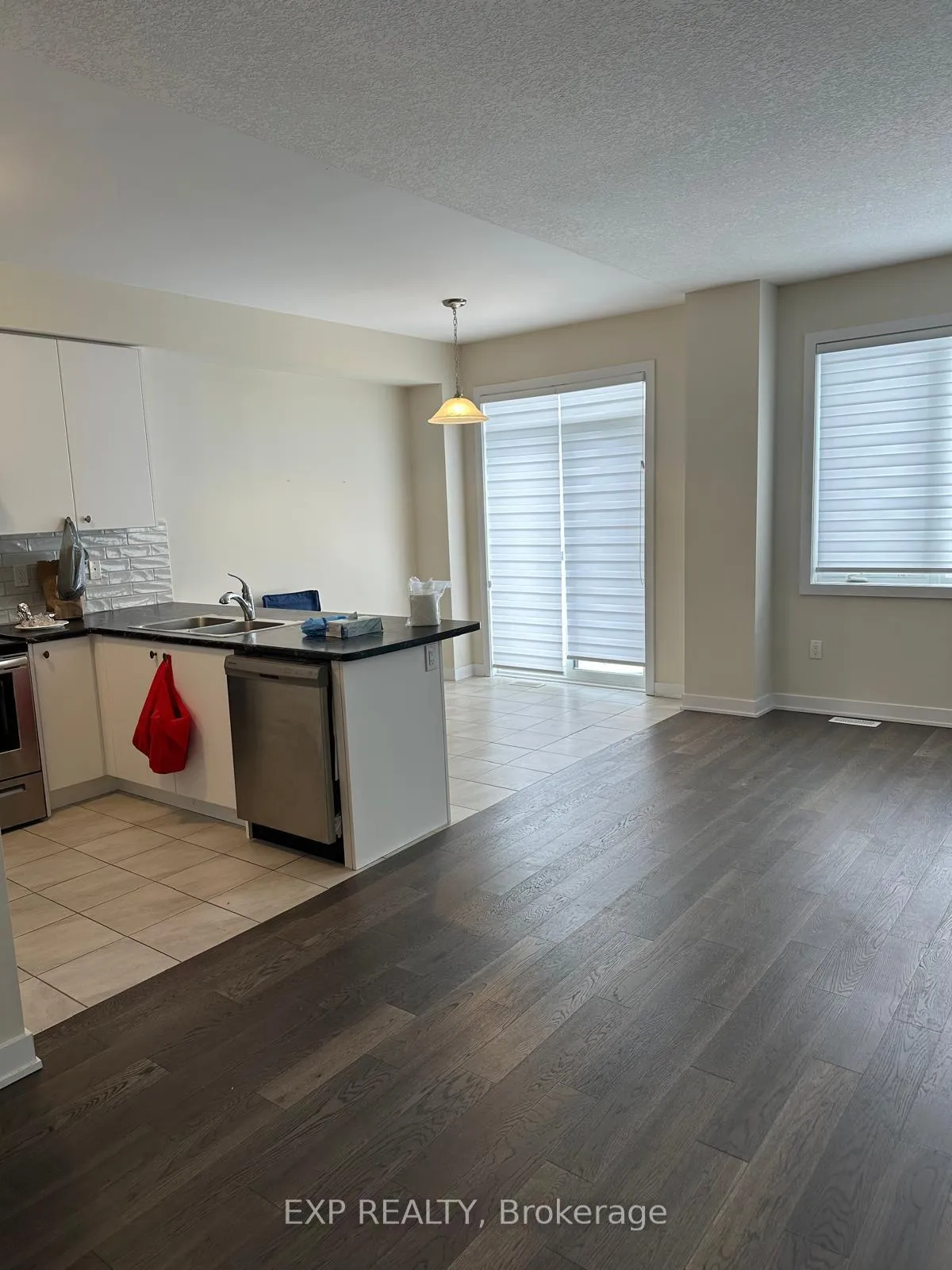 Photo 9 of 152 Keelson Street, Welland, Dain City — HOMEH