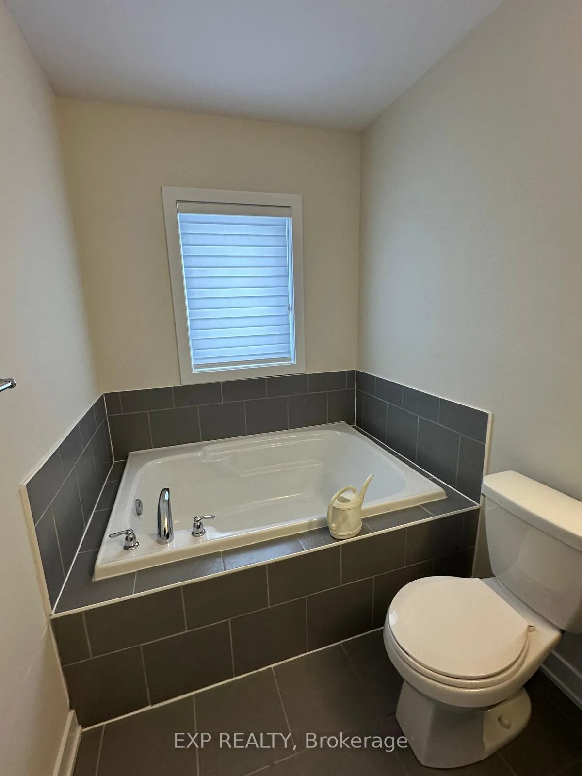 Photo 28 of 152 Keelson Street, Welland, Dain City — HOMEH