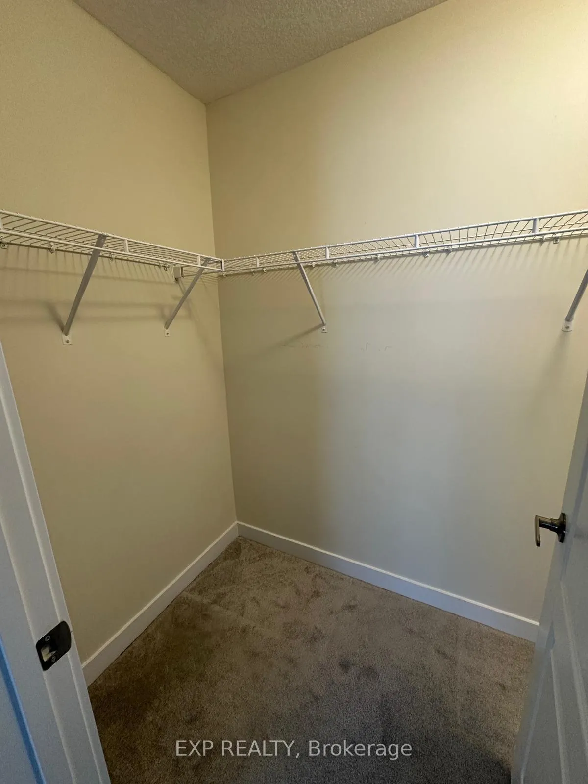 Photo 35 of 152 Keelson Street, Welland, Dain City — HOMEH