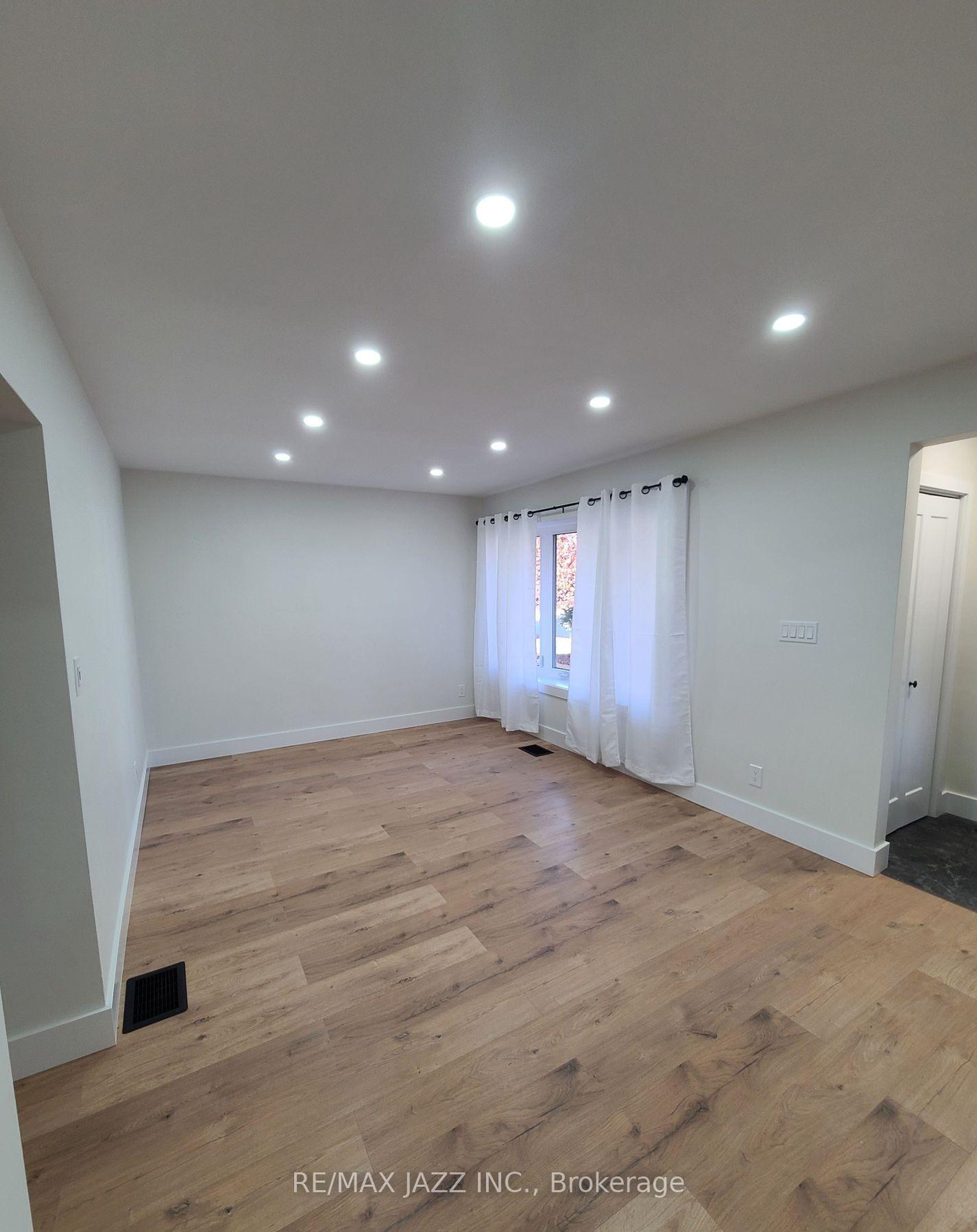 Photo 5 of Unit Upper, 78 Parkway Crescent, Clarington, Bowmanville — HOMEH