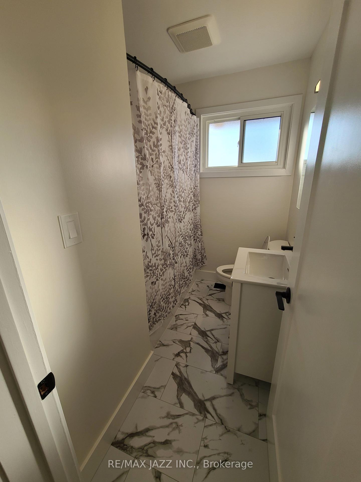 Photo 12 of Unit Upper, 78 Parkway Crescent, Clarington, Bowmanville — HOMEH