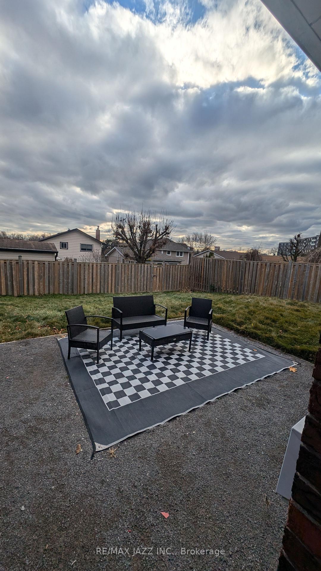 Photo 16 of Unit Upper, 78 Parkway Crescent, Clarington, Bowmanville — HOMEH