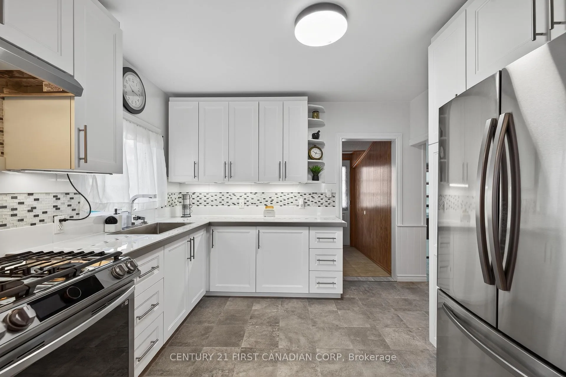 Photo 3 of 70 Jane Street, Chatham-Kent, Blenheim — HOMEH