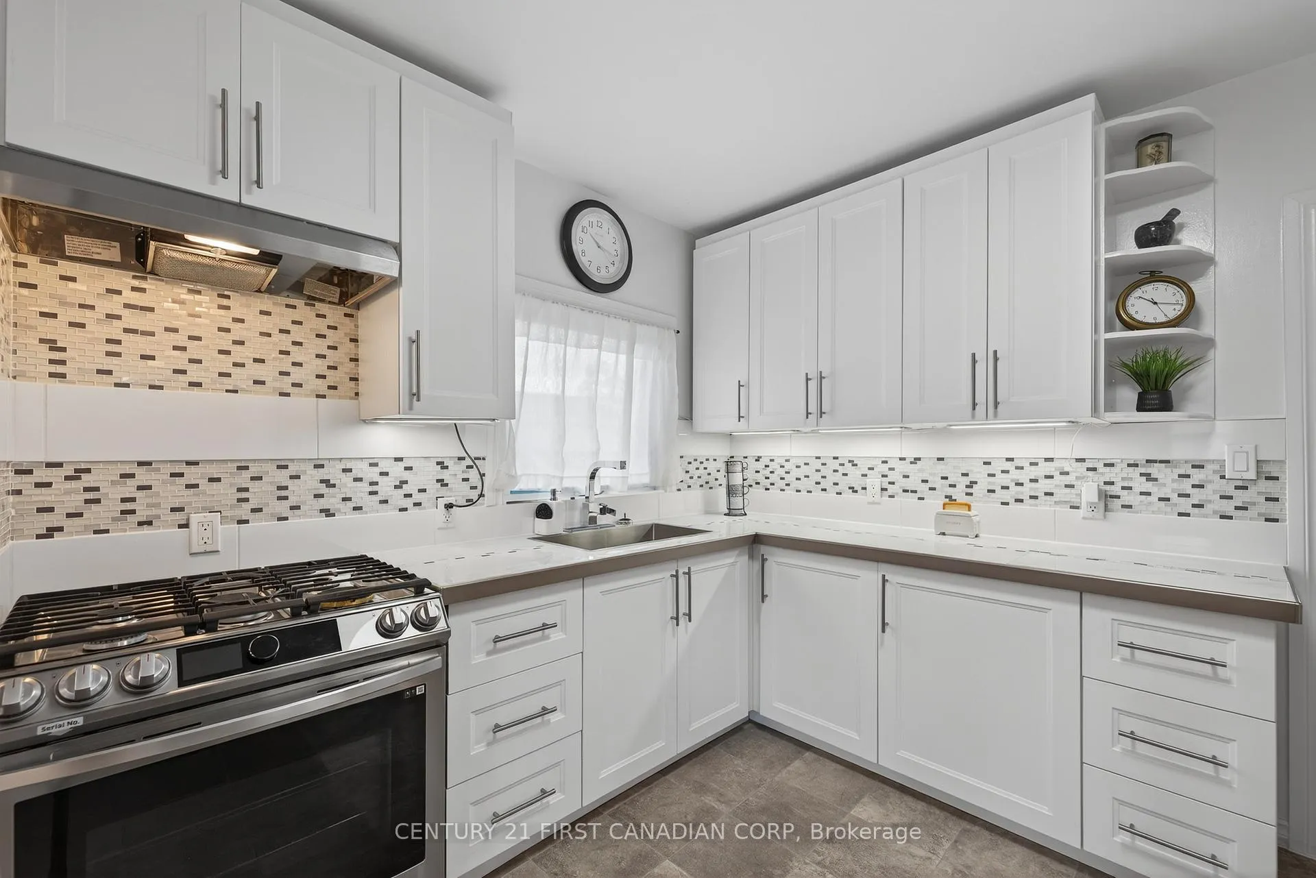 Photo 4 of 70 Jane Street, Chatham-Kent, Blenheim — HOMEH