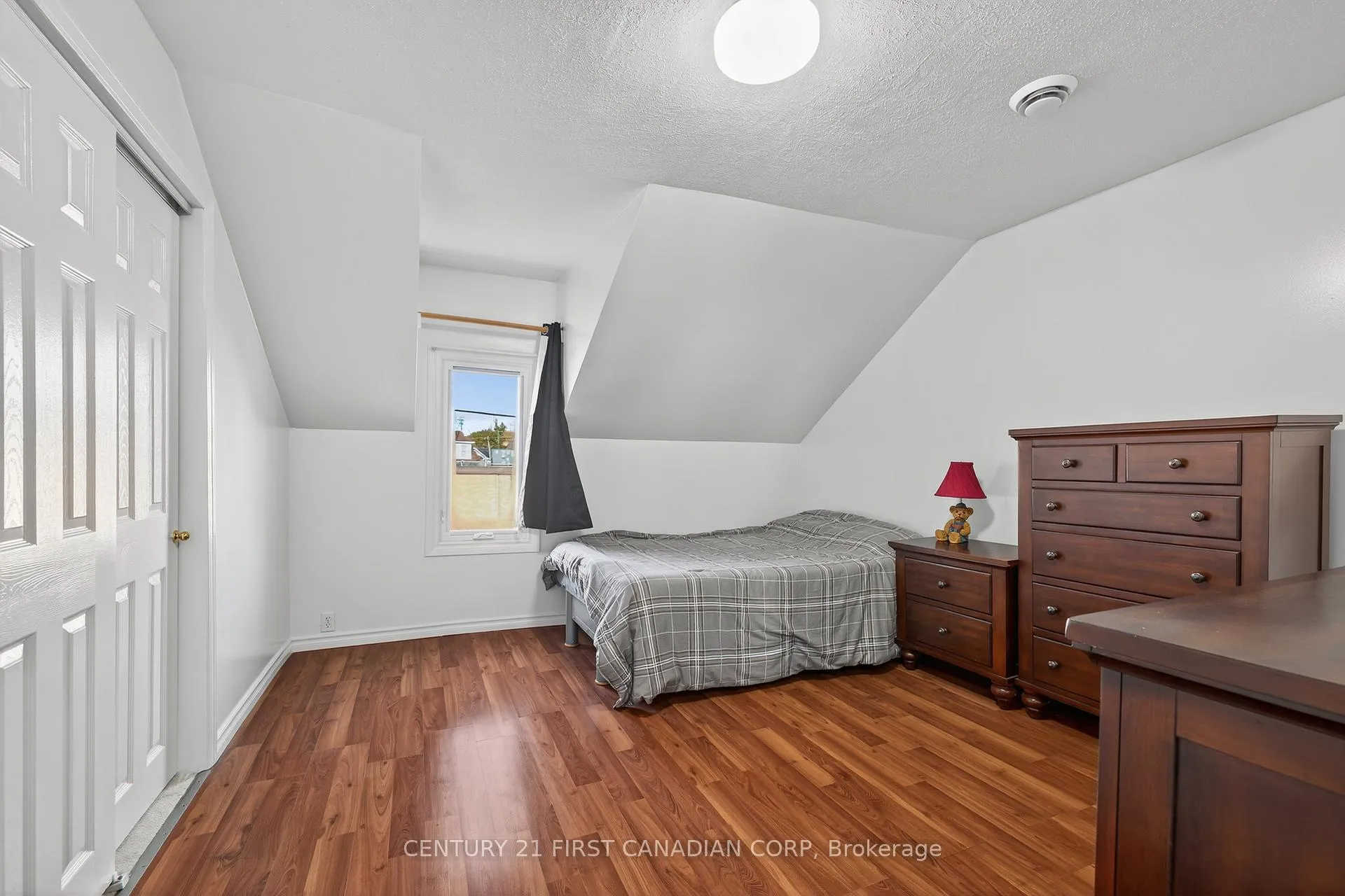 Photo 17 of 70 Jane Street, Chatham-Kent, Blenheim — HOMEH