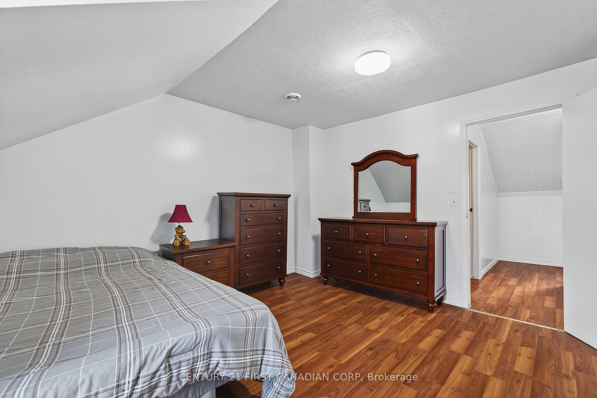 Photo 18 of 70 Jane Street, Chatham-Kent, Blenheim — HOMEH