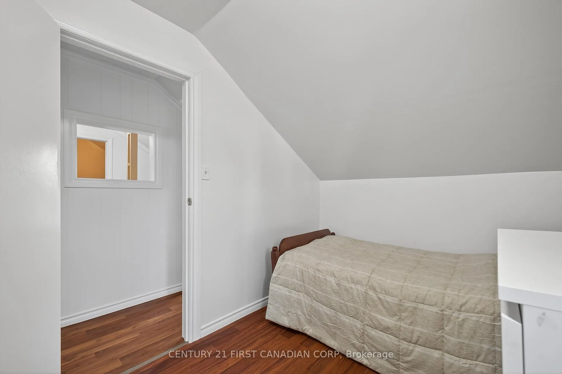 Photo 23 of 70 Jane Street, Chatham-Kent, Blenheim — HOMEH