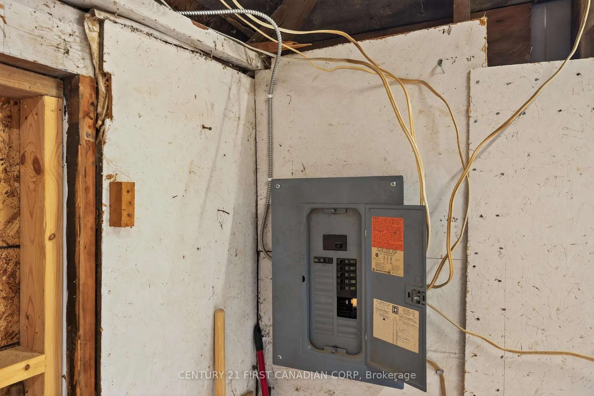 Photo 35 of 70 Jane Street, Chatham-Kent, Blenheim — HOMEH