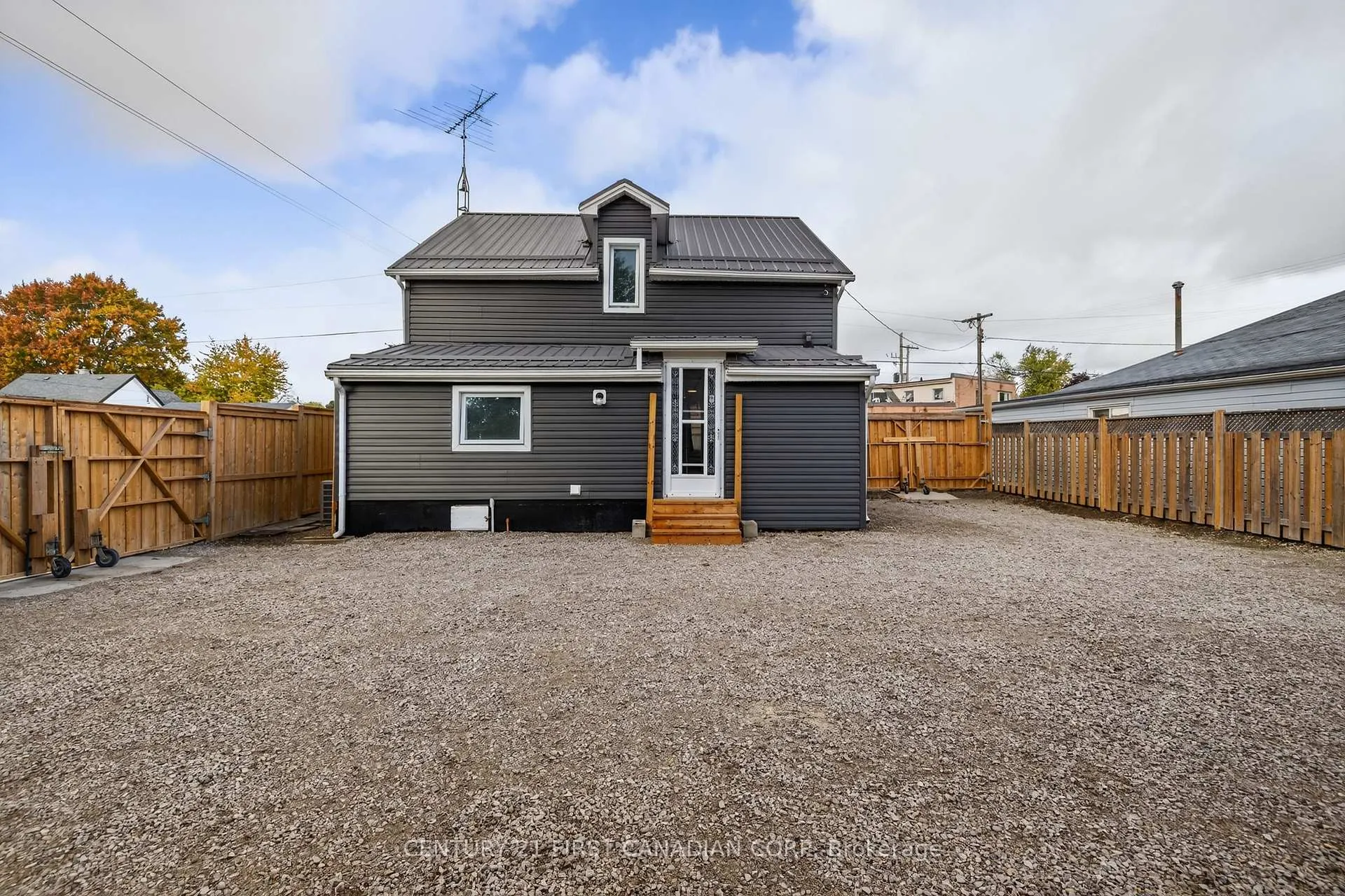 Photo 36 of 70 Jane Street, Chatham-Kent, Blenheim — HOMEH
