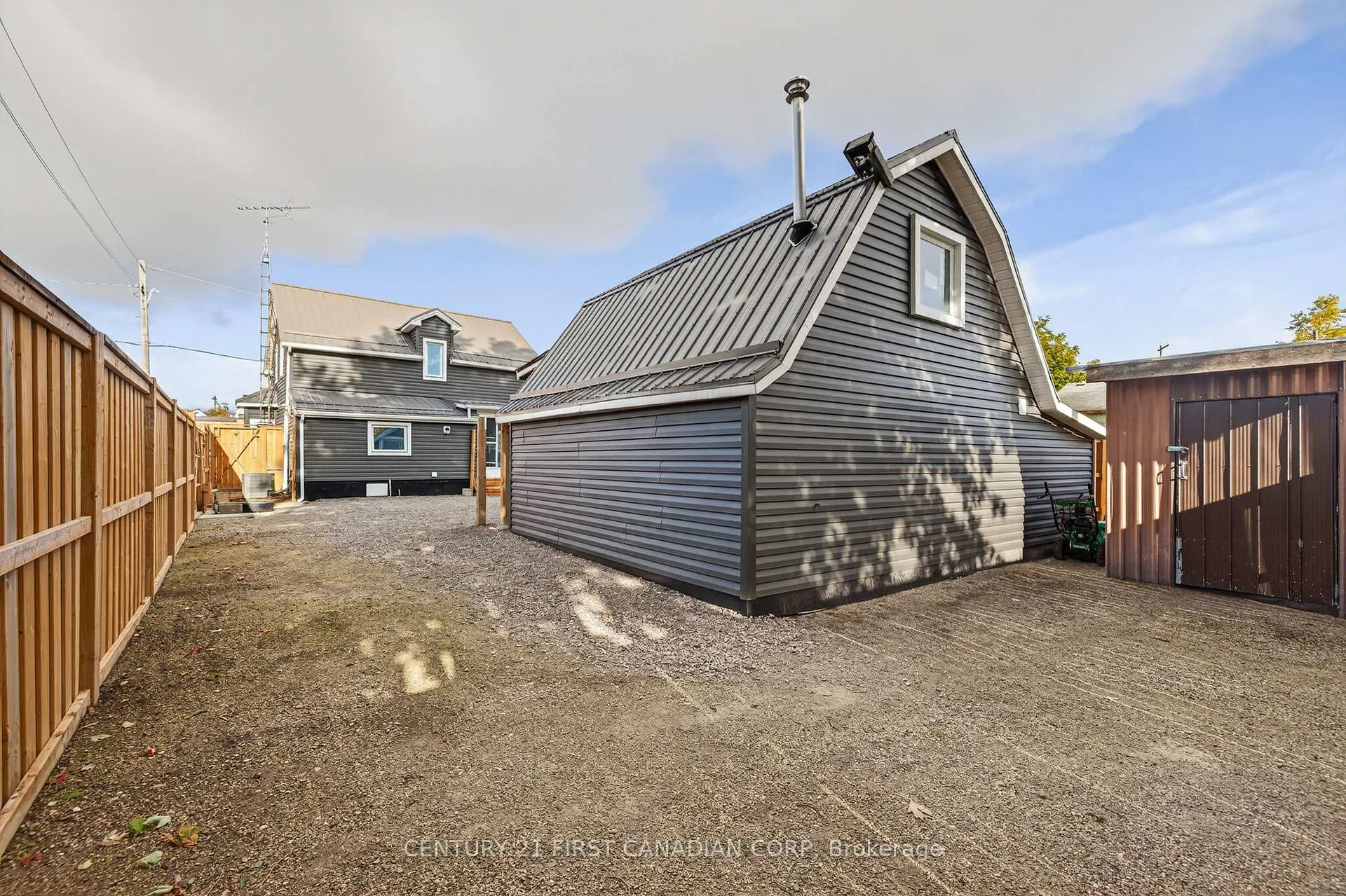 Photo 39 of 70 Jane Street, Chatham-Kent, Blenheim — HOMEH