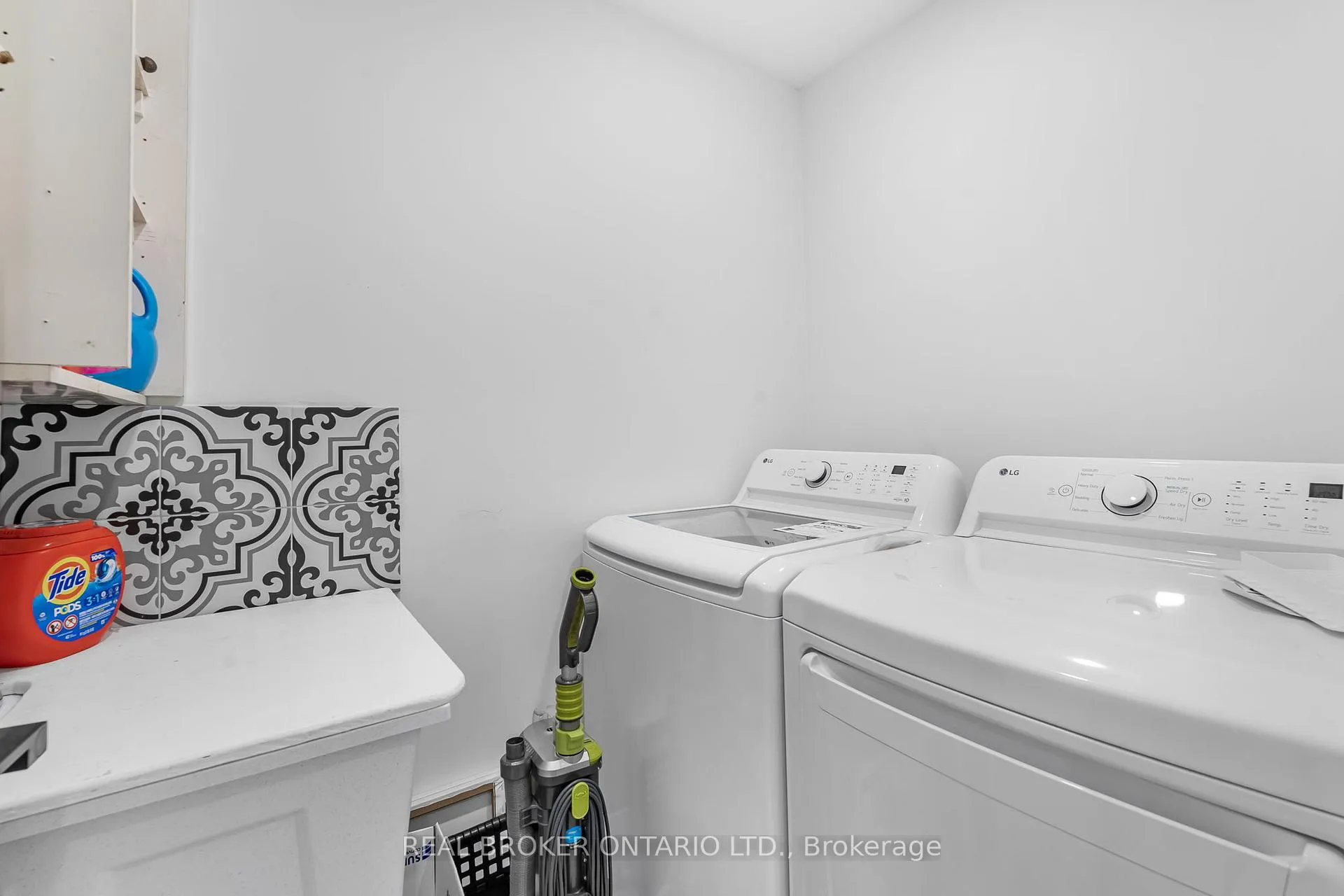 Photo 18 of Unit BSMT, 330 Maple Avenue, Halton Hills, Georgetown — HOMEH