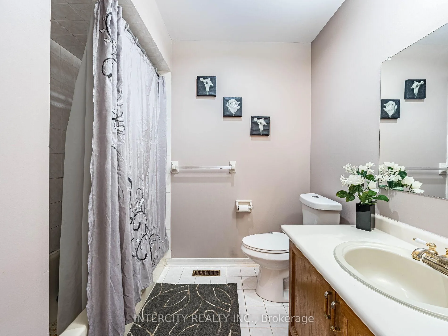 Photo 38 of 8 Wedgewood Place, Vaughan, Concord — HOMEH