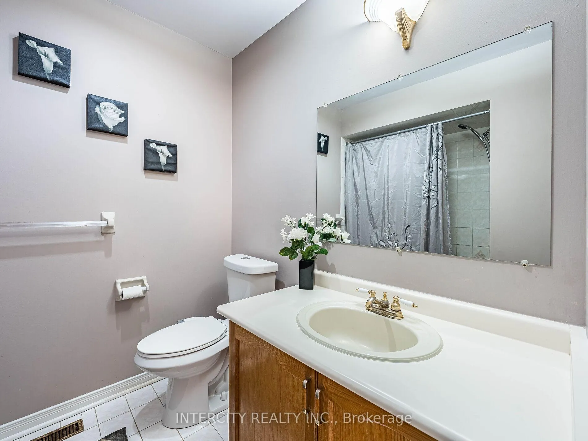 Photo 39 of 8 Wedgewood Place, Vaughan, Concord — HOMEH