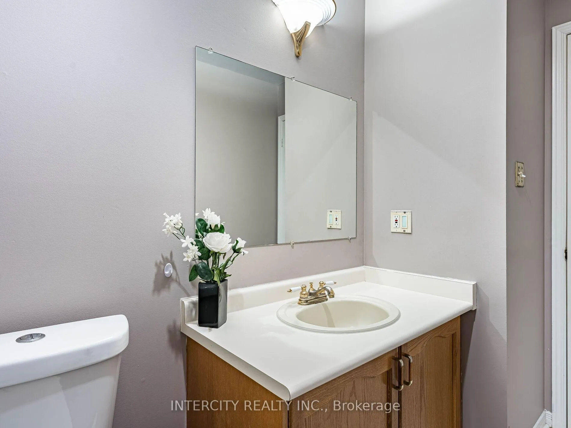 Photo 40 of 8 Wedgewood Place, Vaughan, Concord — HOMEH