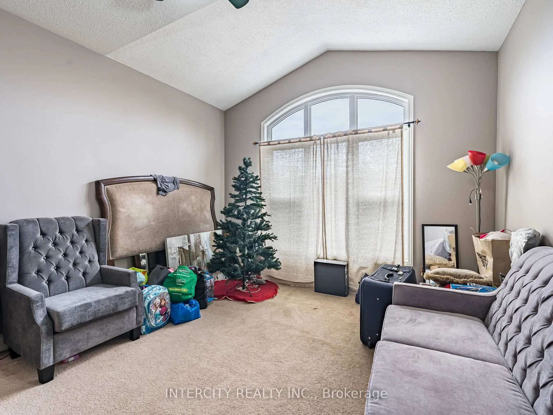 Photo 41 of 8 Wedgewood Place, Vaughan, Concord — HOMEH