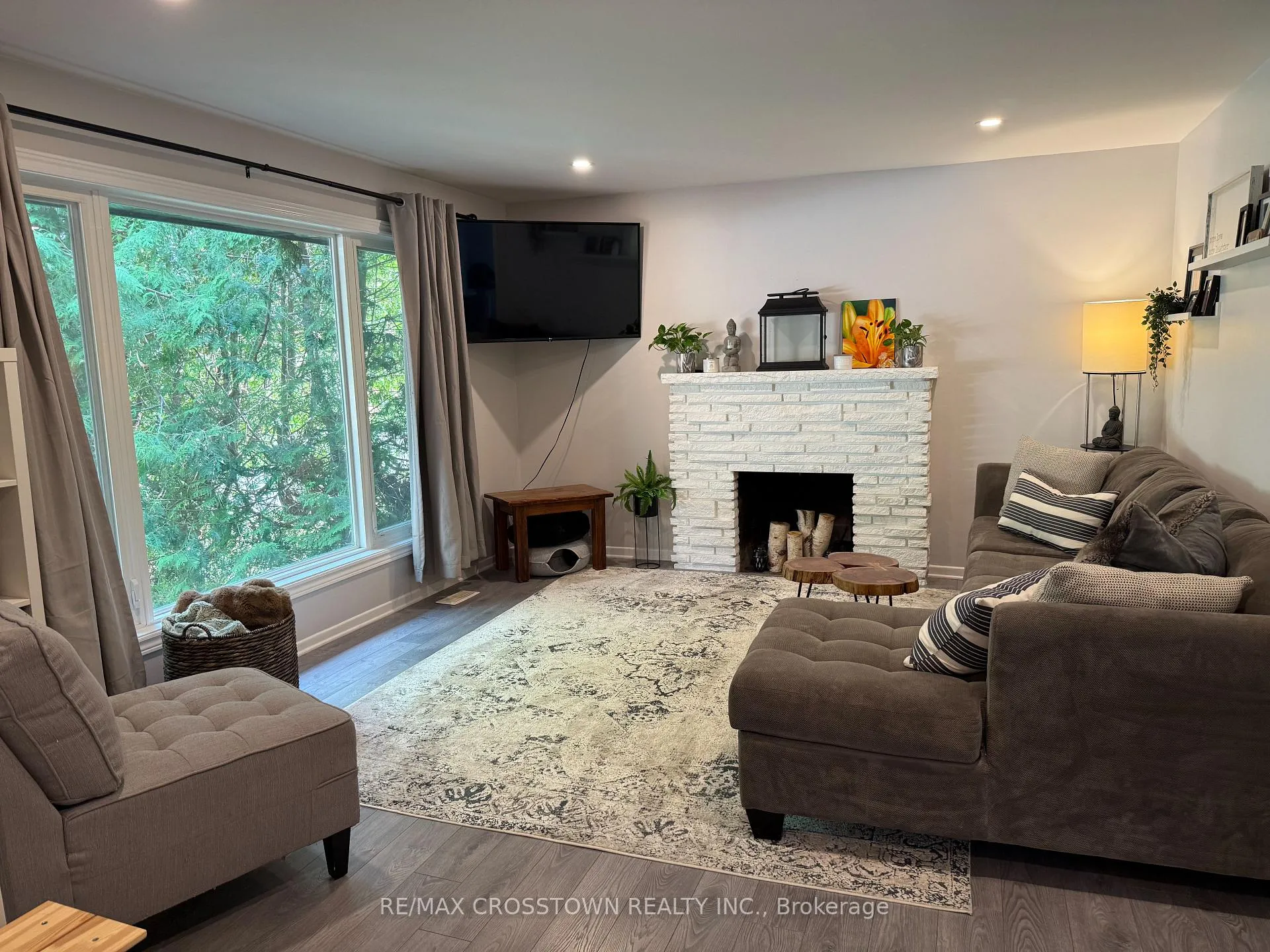 Photo 7 of 34 Queen Street, Barrie, Codrington — HOMEH