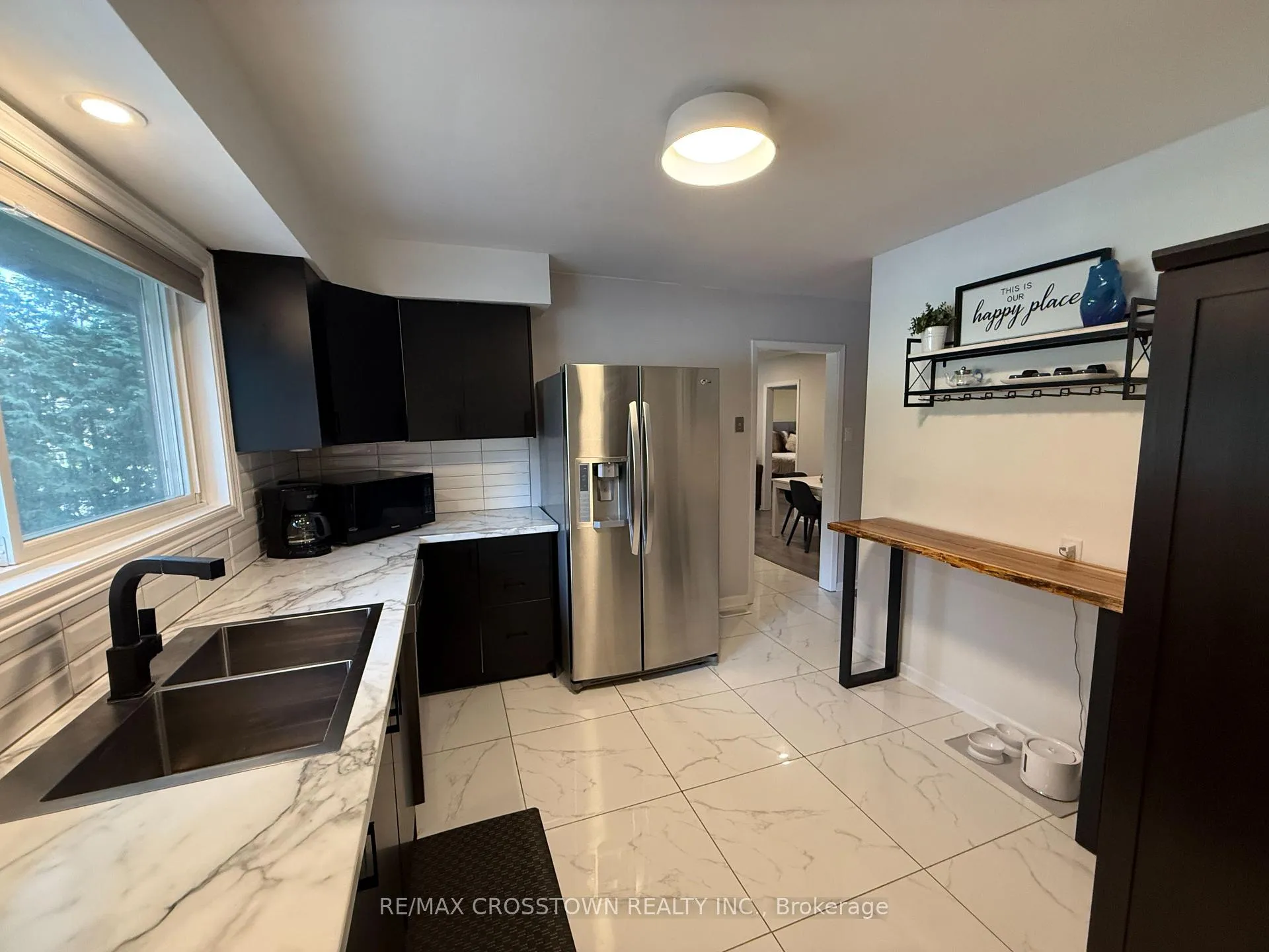 Photo 9 of 34 Queen Street, Barrie, Codrington — HOMEH