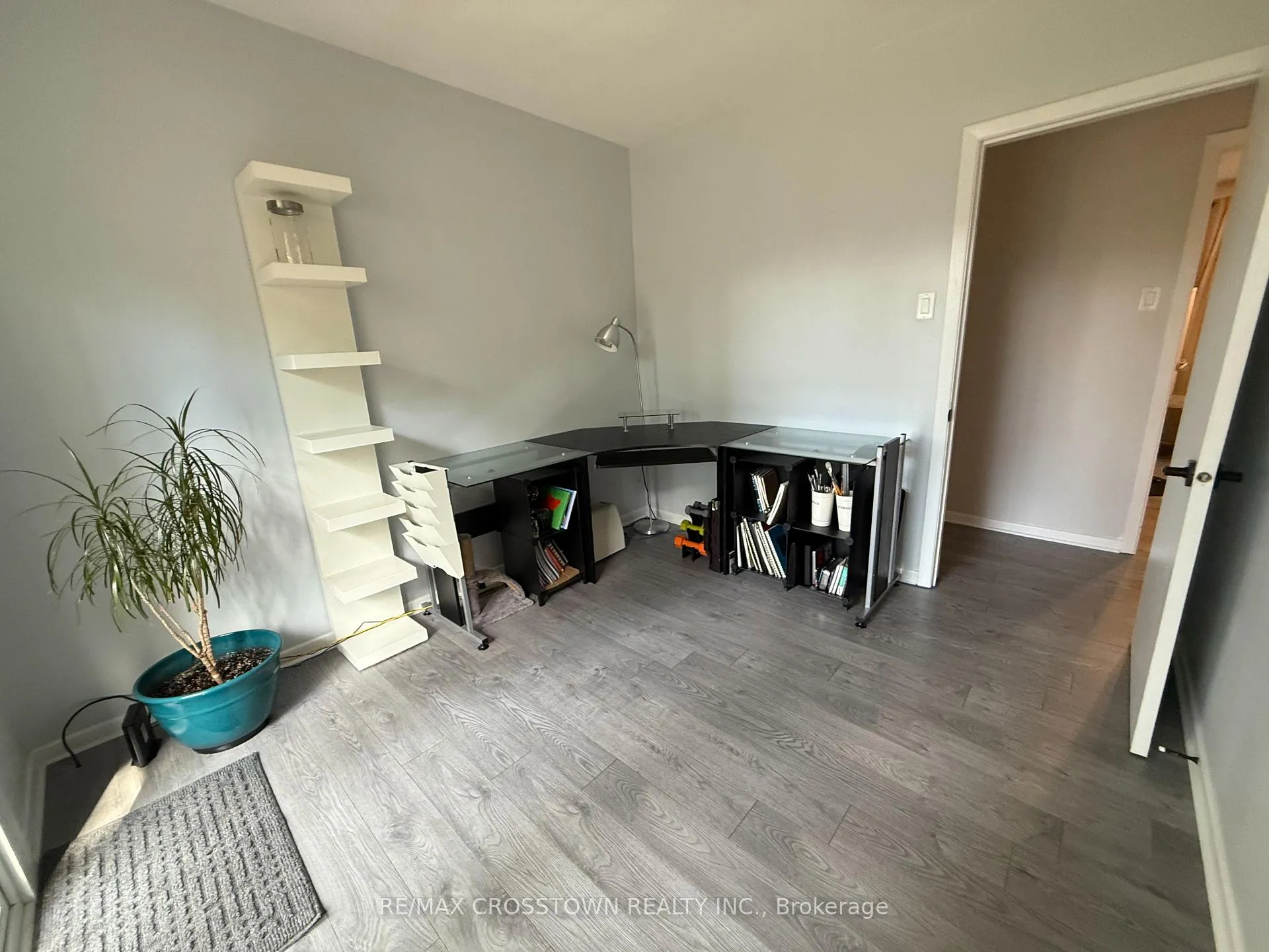 Photo 11 of 34 Queen Street, Barrie, Codrington — HOMEH