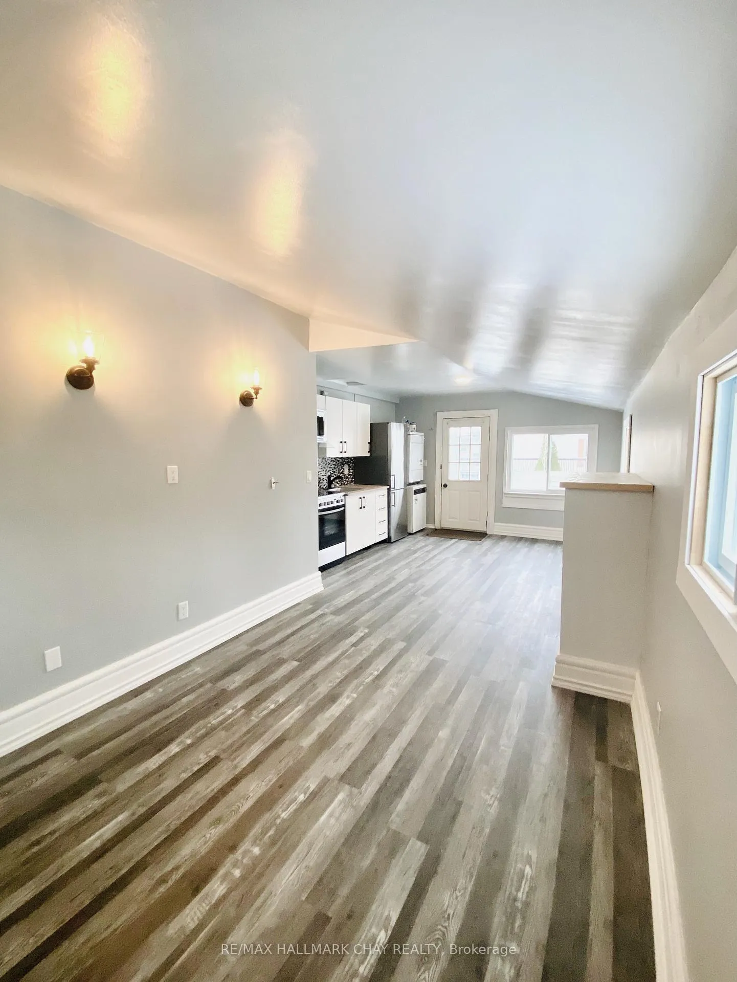 Photo 13 of 99 John Street W, Barrie, Allandale — HOMEH