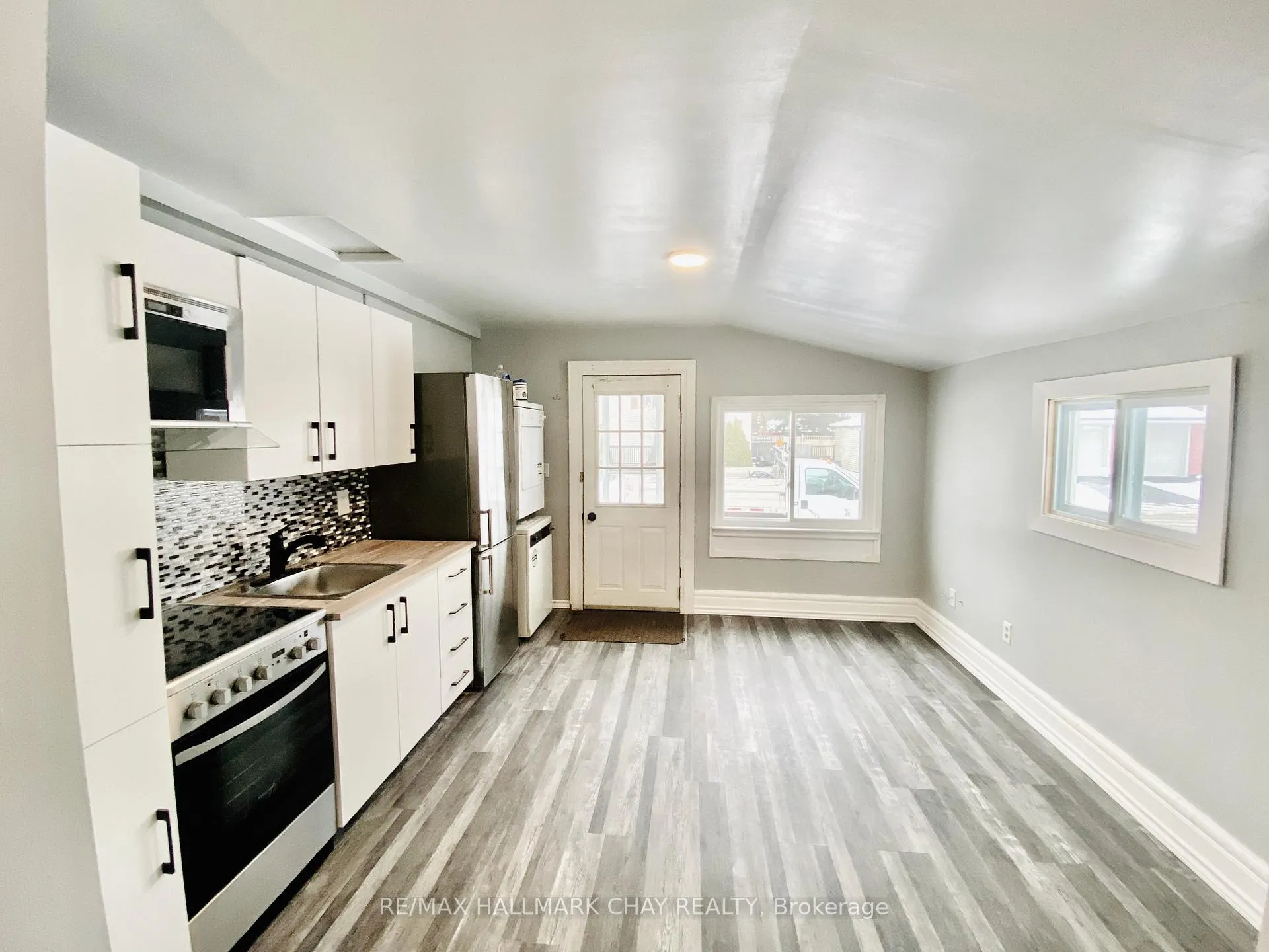 Photo 16 of 99 John Street W, Barrie, Allandale — HOMEH