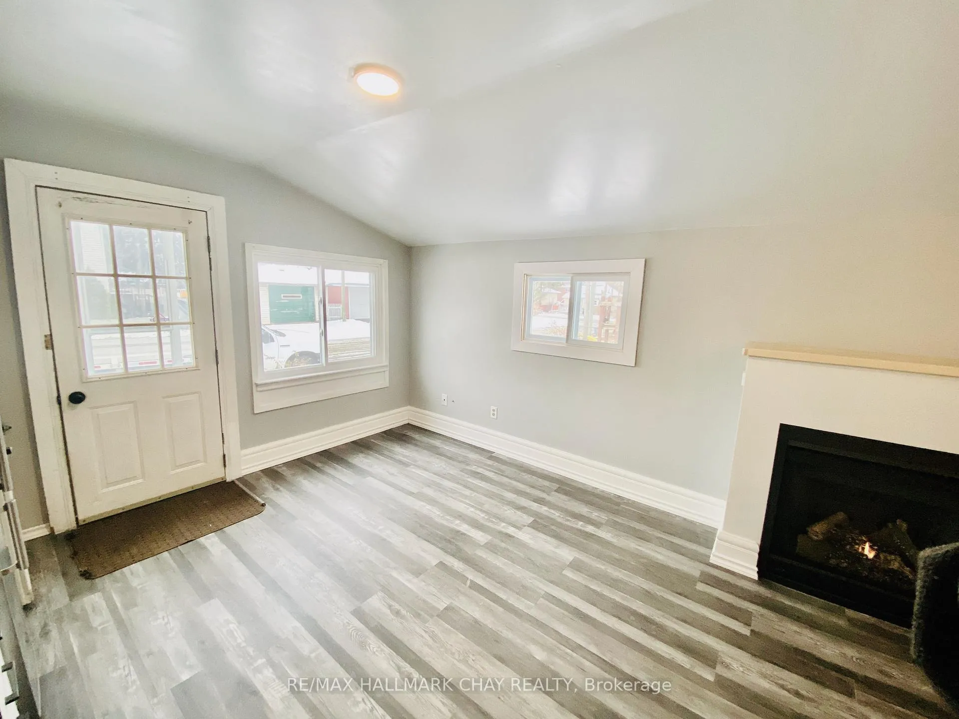 Photo 17 of 99 John Street W, Barrie, Allandale — HOMEH