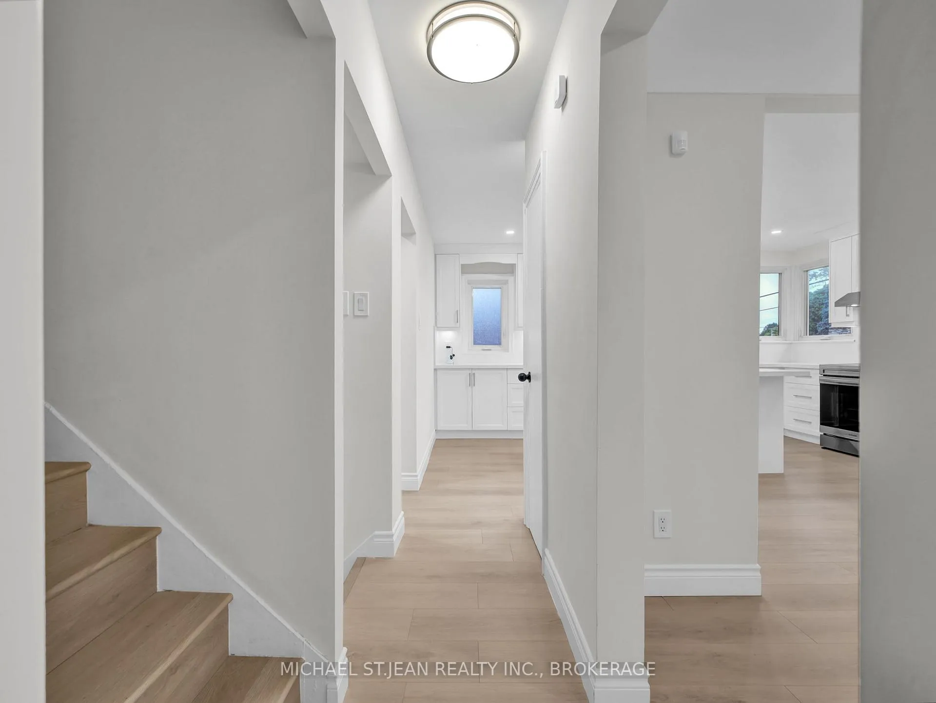 Photo 16 of 880 Garth Street, Hamilton, Westcliffe — HOMEH