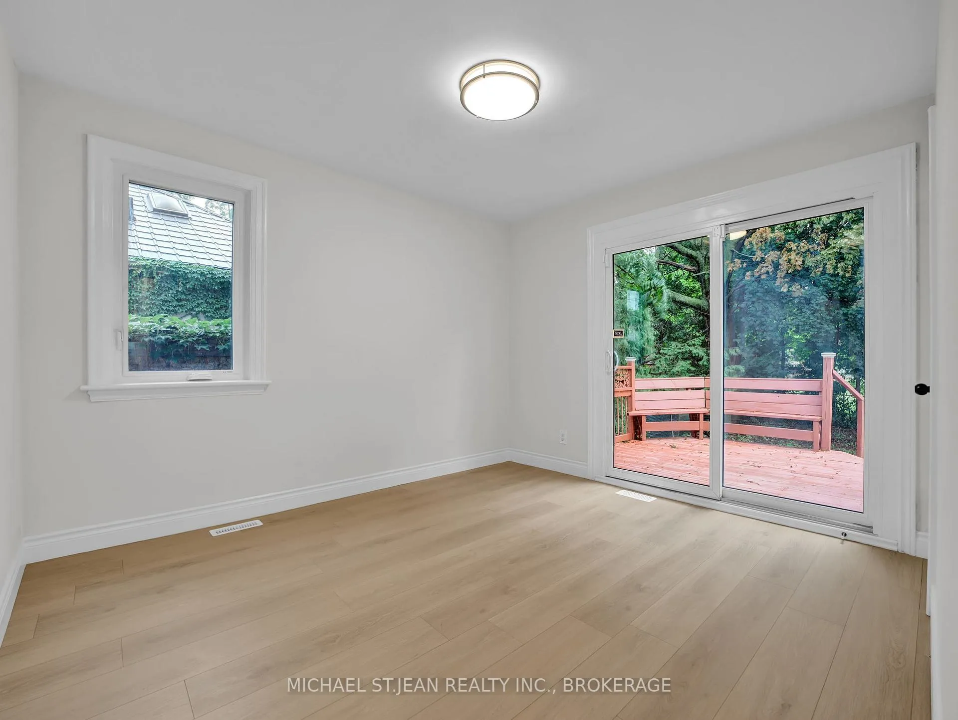 Photo 17 of 880 Garth Street, Hamilton, Westcliffe — HOMEH