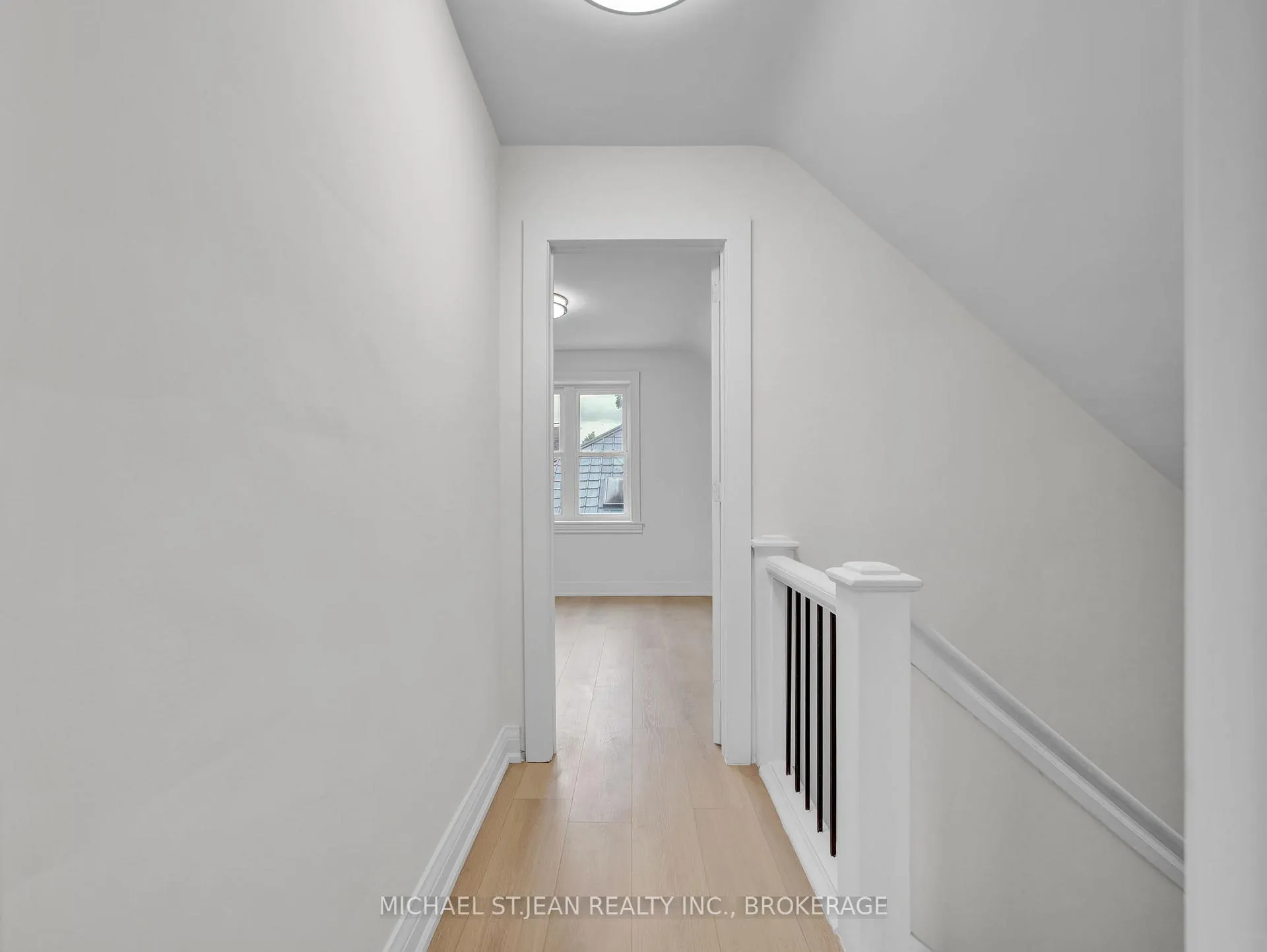 Photo 21 of 880 Garth Street, Hamilton, Westcliffe — HOMEH