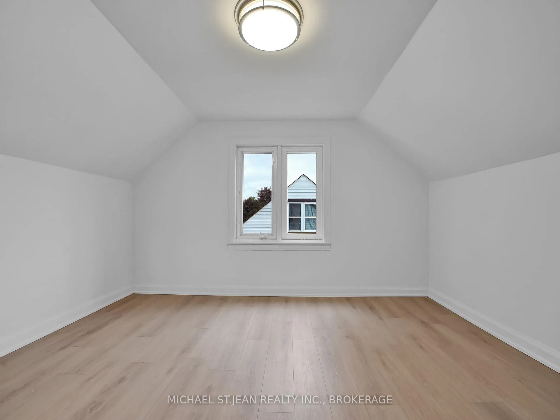 Photo 25 of 880 Garth Street, Hamilton, Westcliffe — HOMEH