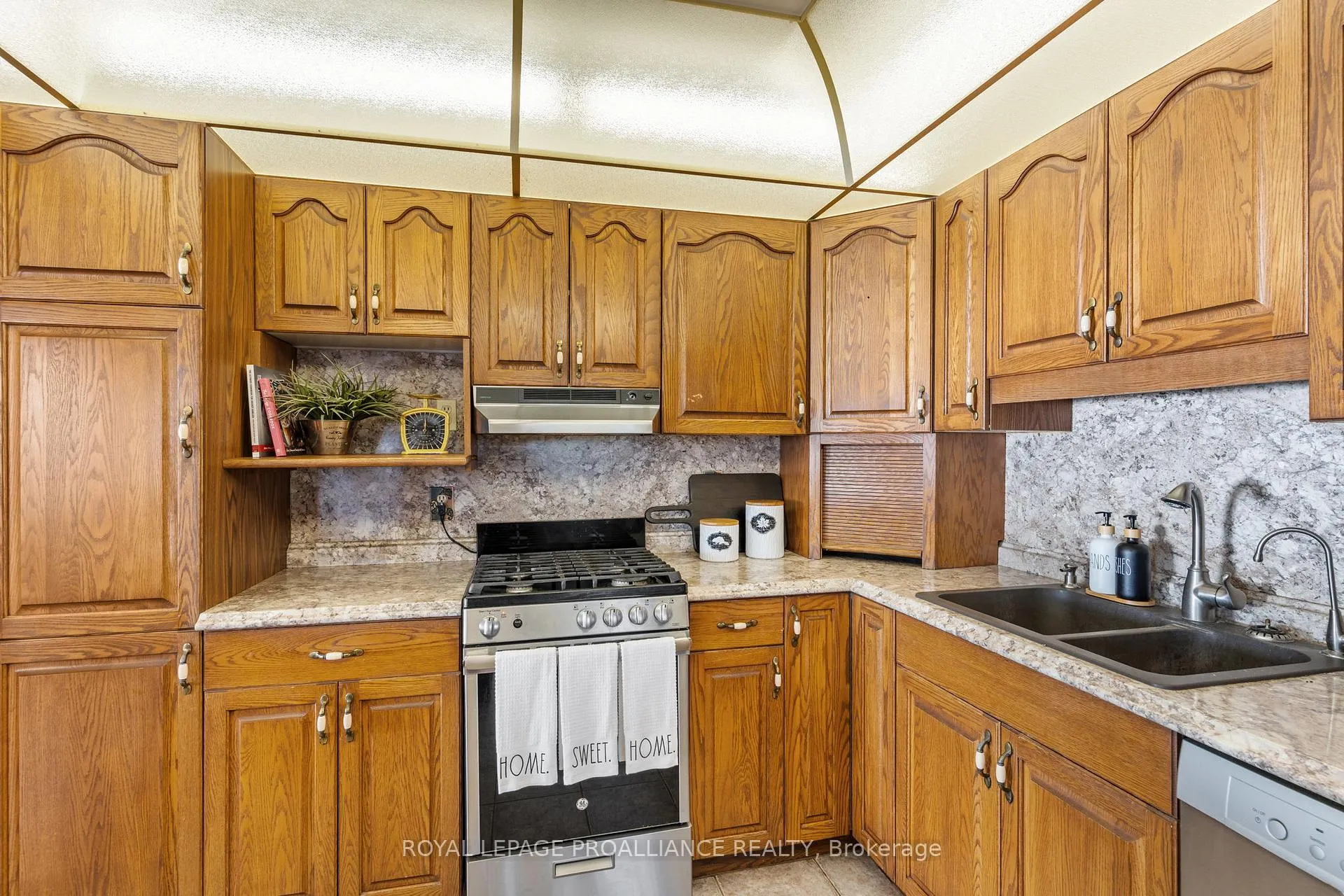 Photo 6 of 1185 County Road 2 E, Augusta, Augusta Twp — HOMEH