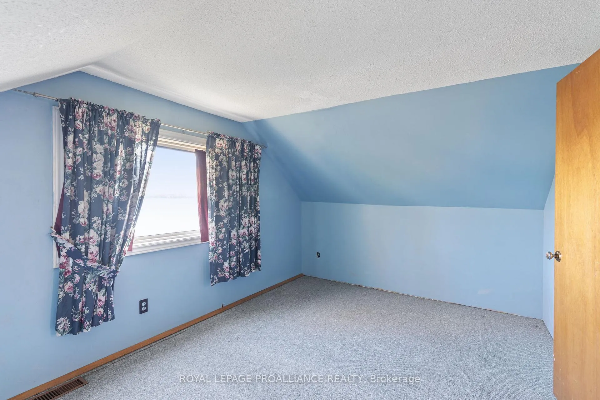 Photo 25 of 1185 County Road 2 E, Augusta, Augusta Twp — HOMEH