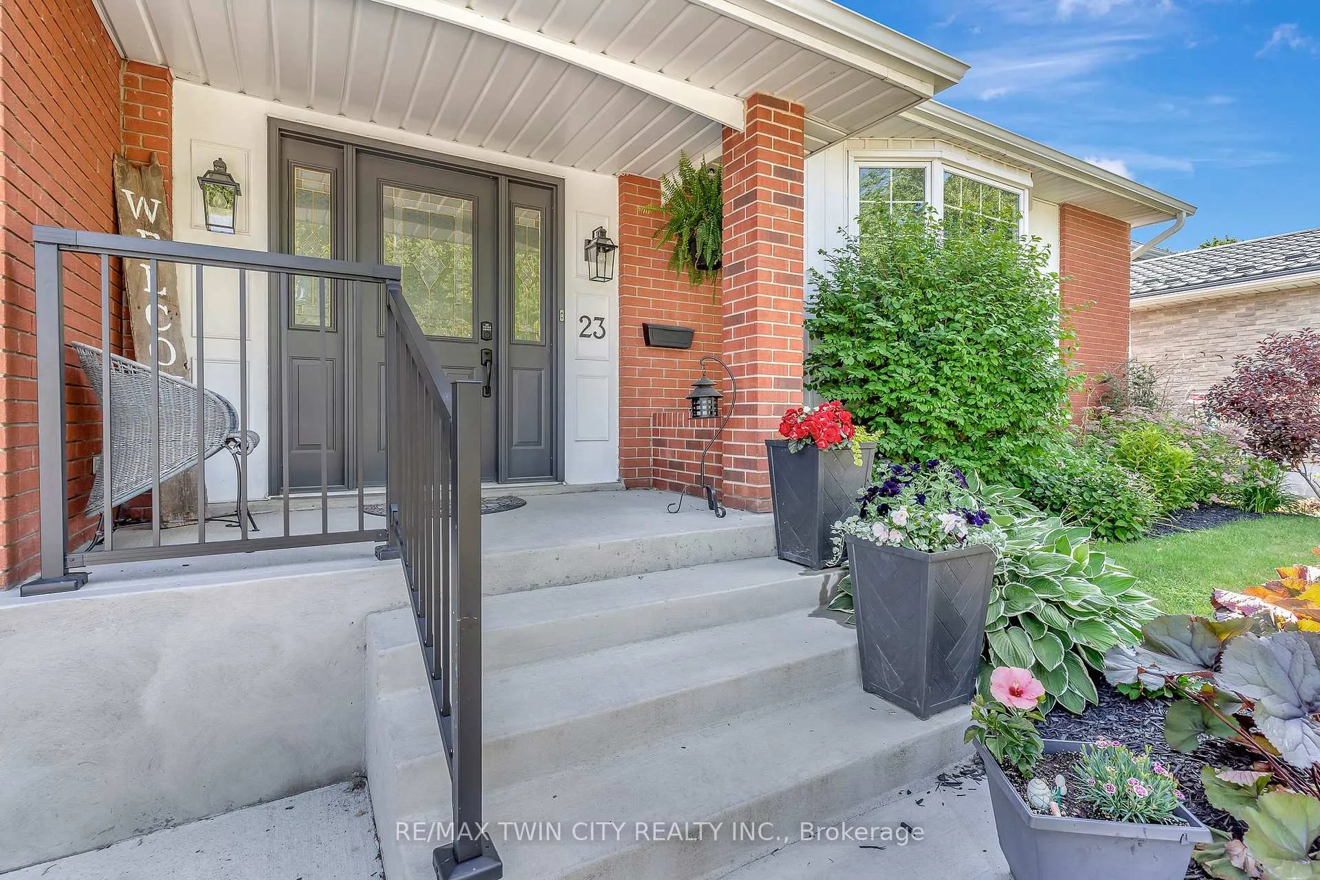 Photo 3 of 23 Meadowbrook Drive, Kitchener — HOMEH