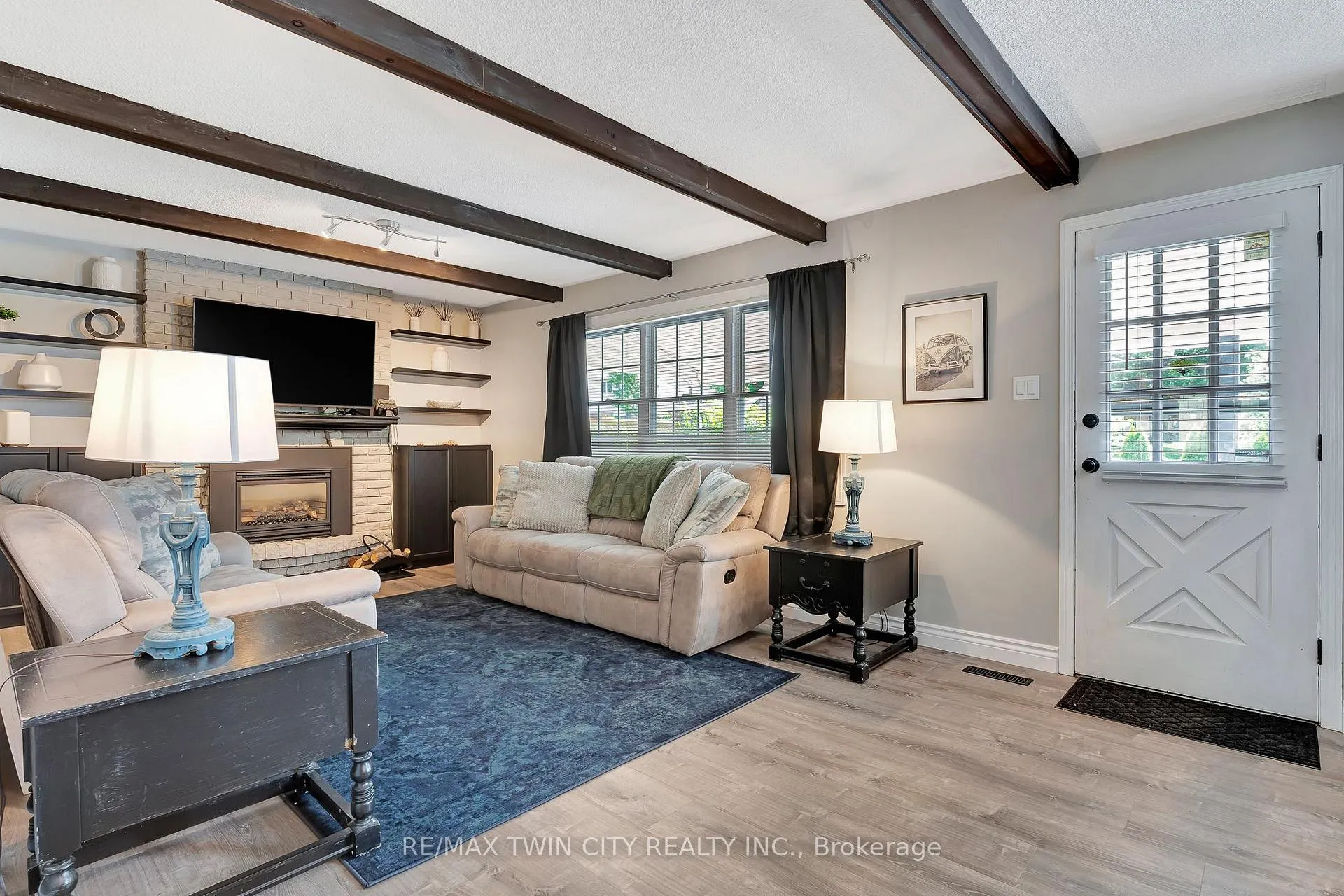 Photo 9 of 23 Meadowbrook Drive, Kitchener — HOMEH