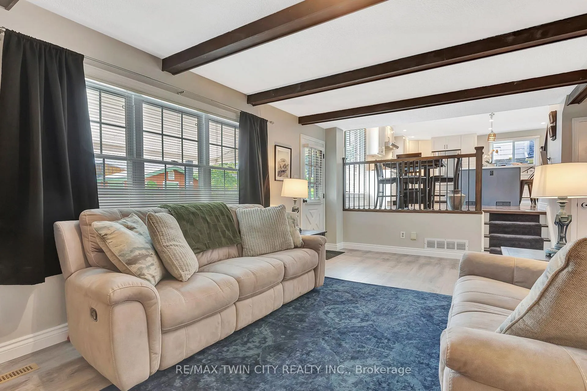 Photo 12 of 23 Meadowbrook Drive, Kitchener — HOMEH