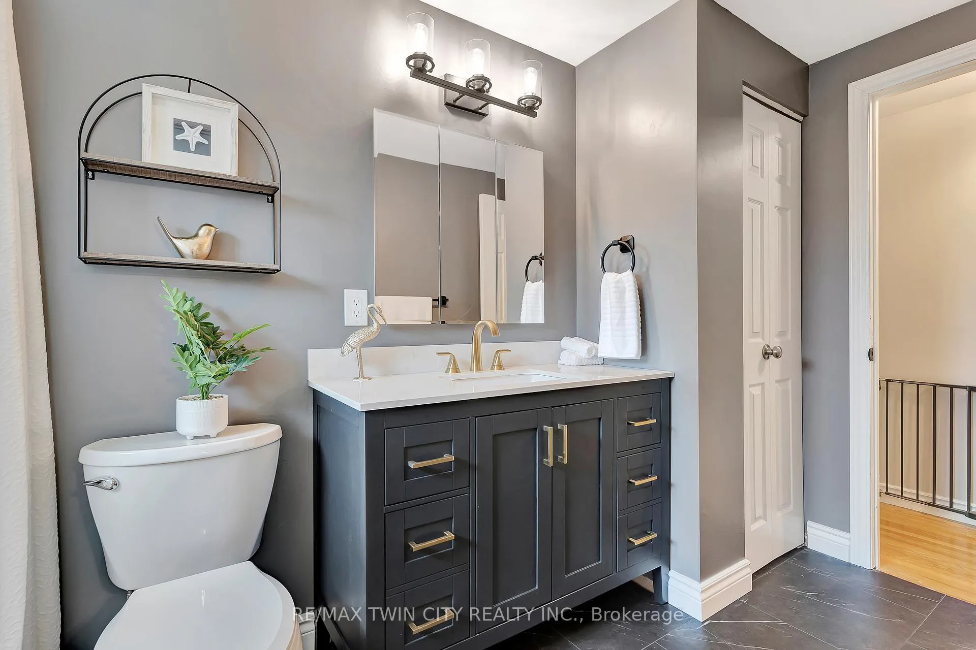 Photo 25 of 23 Meadowbrook Drive, Kitchener — HOMEH