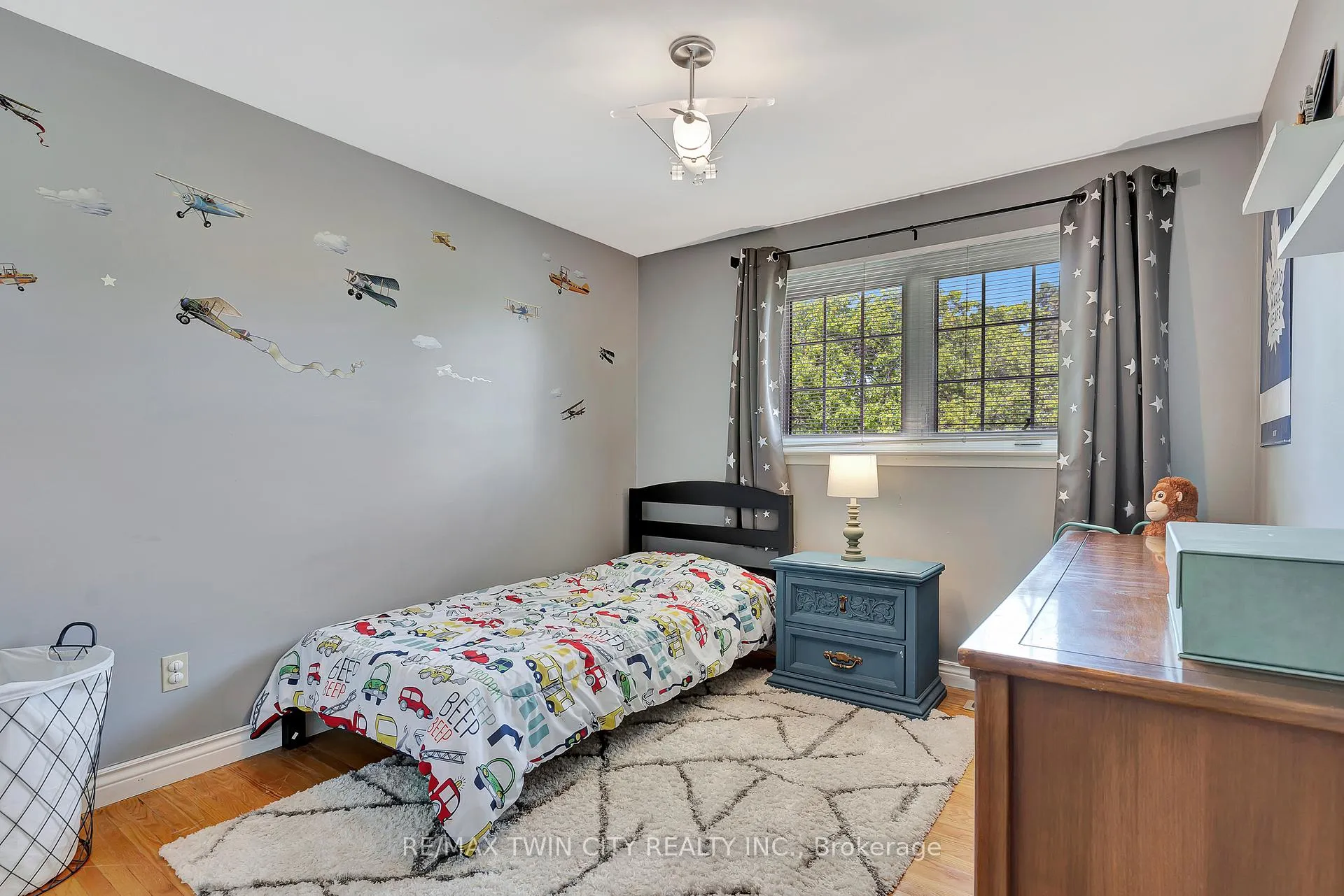 Photo 31 of 23 Meadowbrook Drive, Kitchener — HOMEH
