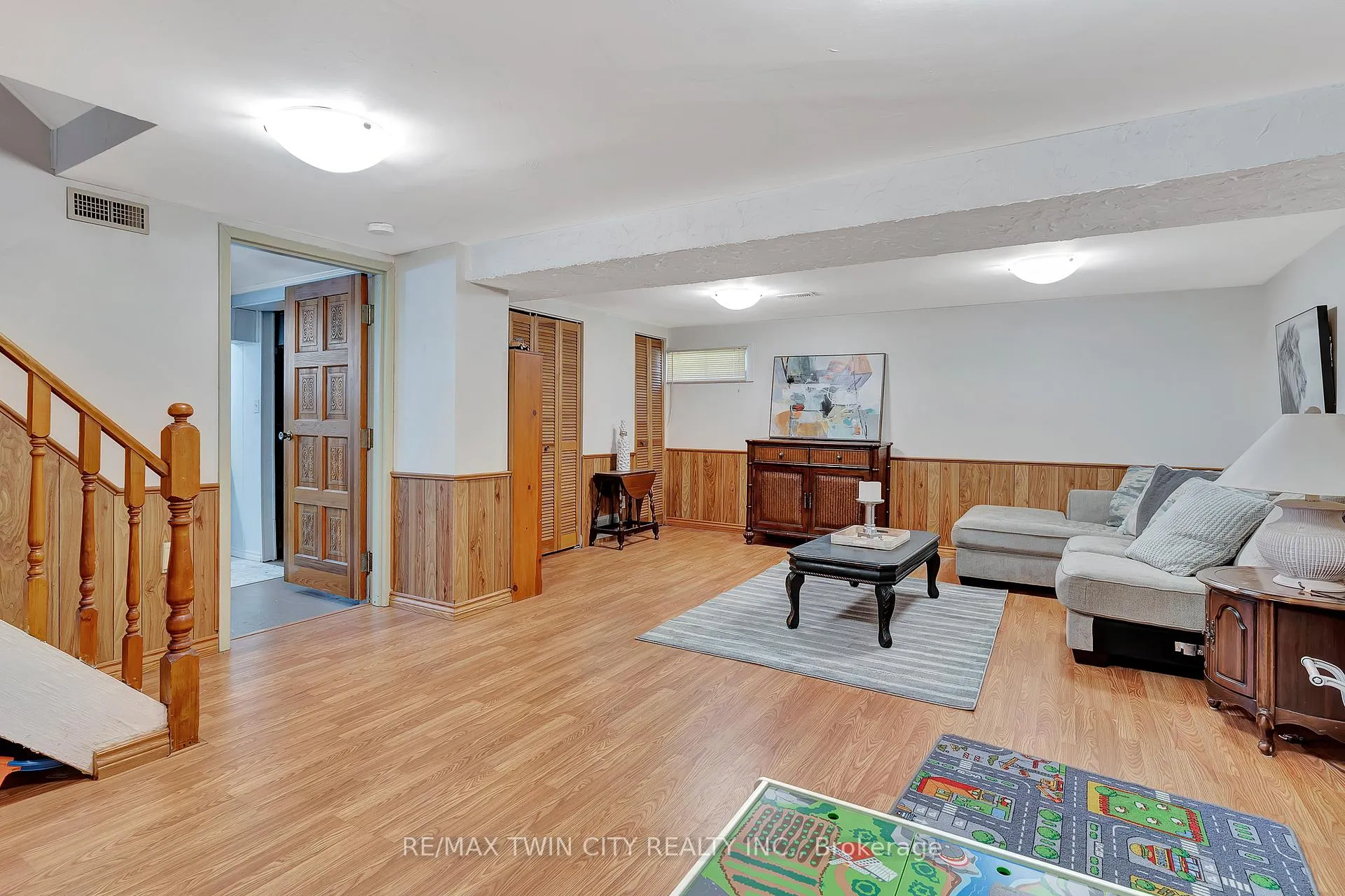 Photo 36 of 23 Meadowbrook Drive, Kitchener — HOMEH