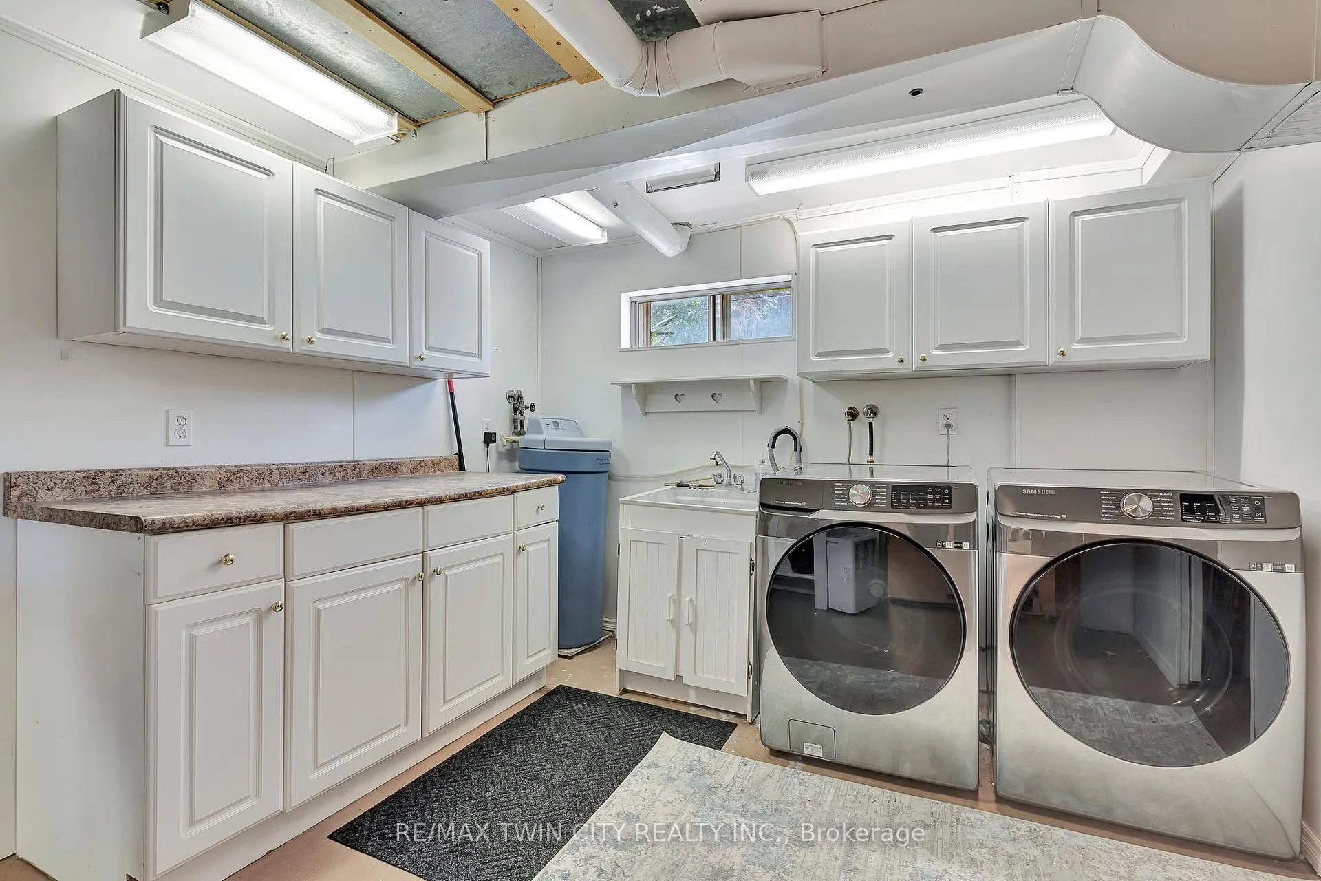 Photo 37 of 23 Meadowbrook Drive, Kitchener — HOMEH