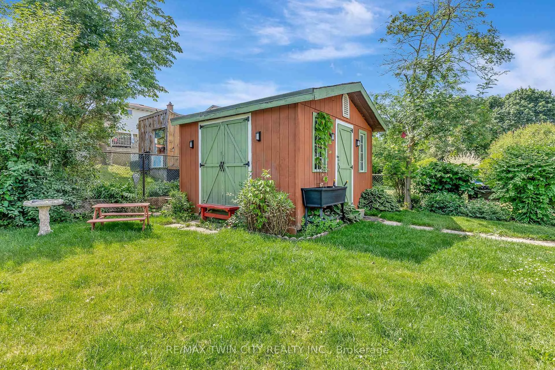Photo 42 of 23 Meadowbrook Drive, Kitchener — HOMEH