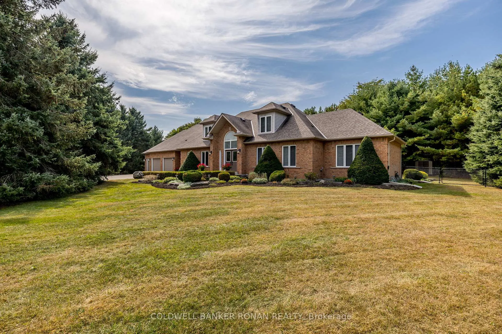 Photo 7 of 16 Indiana Drive, Caledon, Palgrave — HOMEH