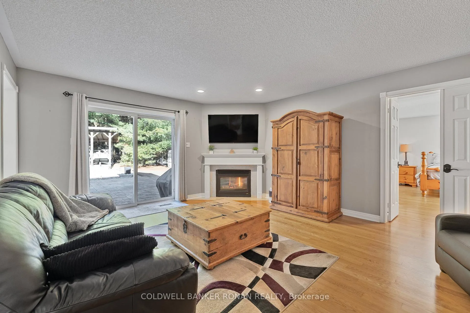 Photo 22 of 16 Indiana Drive, Caledon, Palgrave — HOMEH