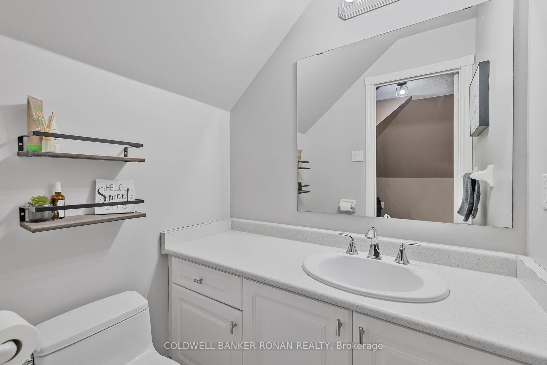 Photo 28 of 16 Indiana Drive, Caledon, Palgrave — HOMEH