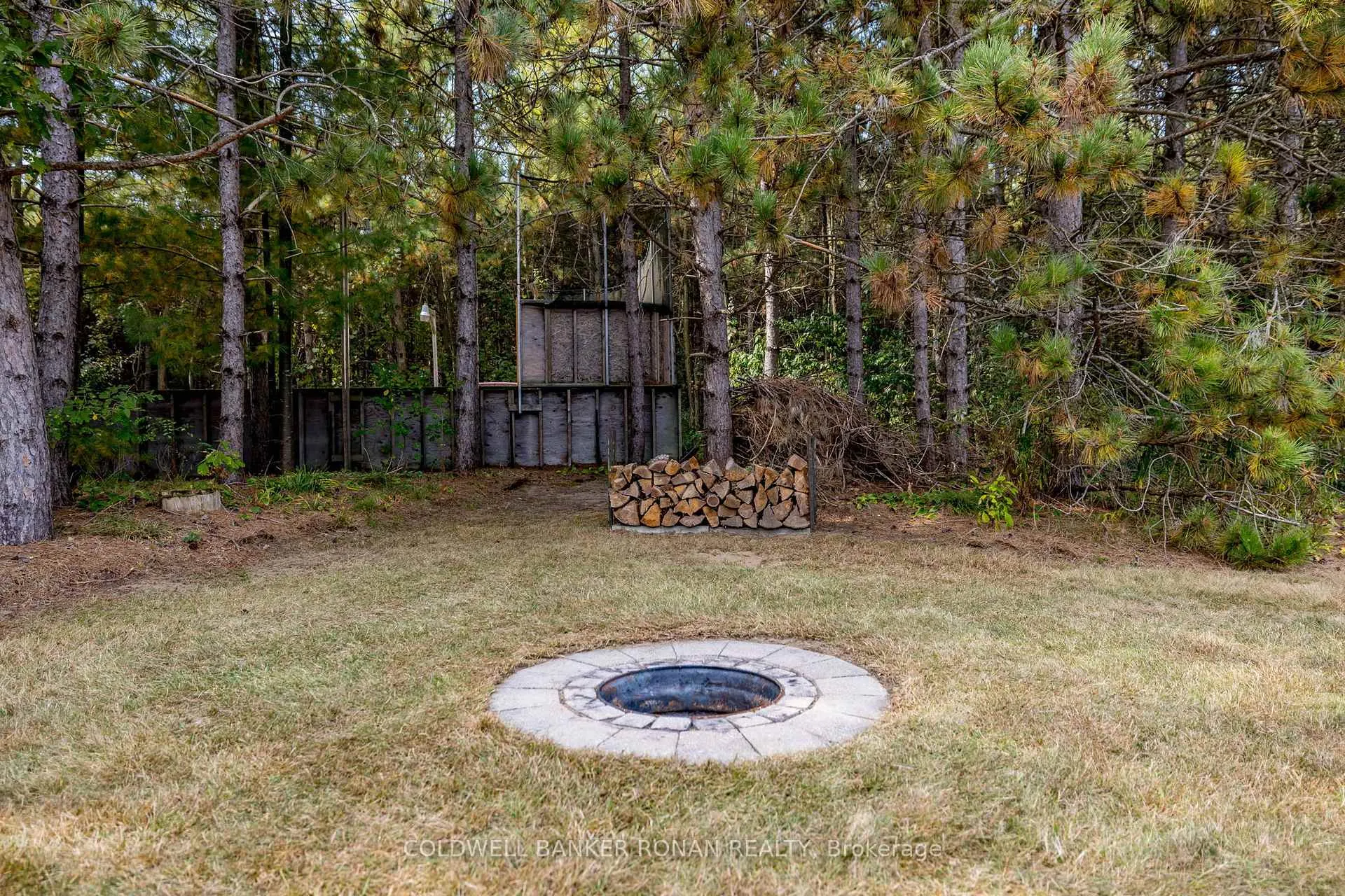 Photo 36 of 16 Indiana Drive, Caledon, Palgrave — HOMEH