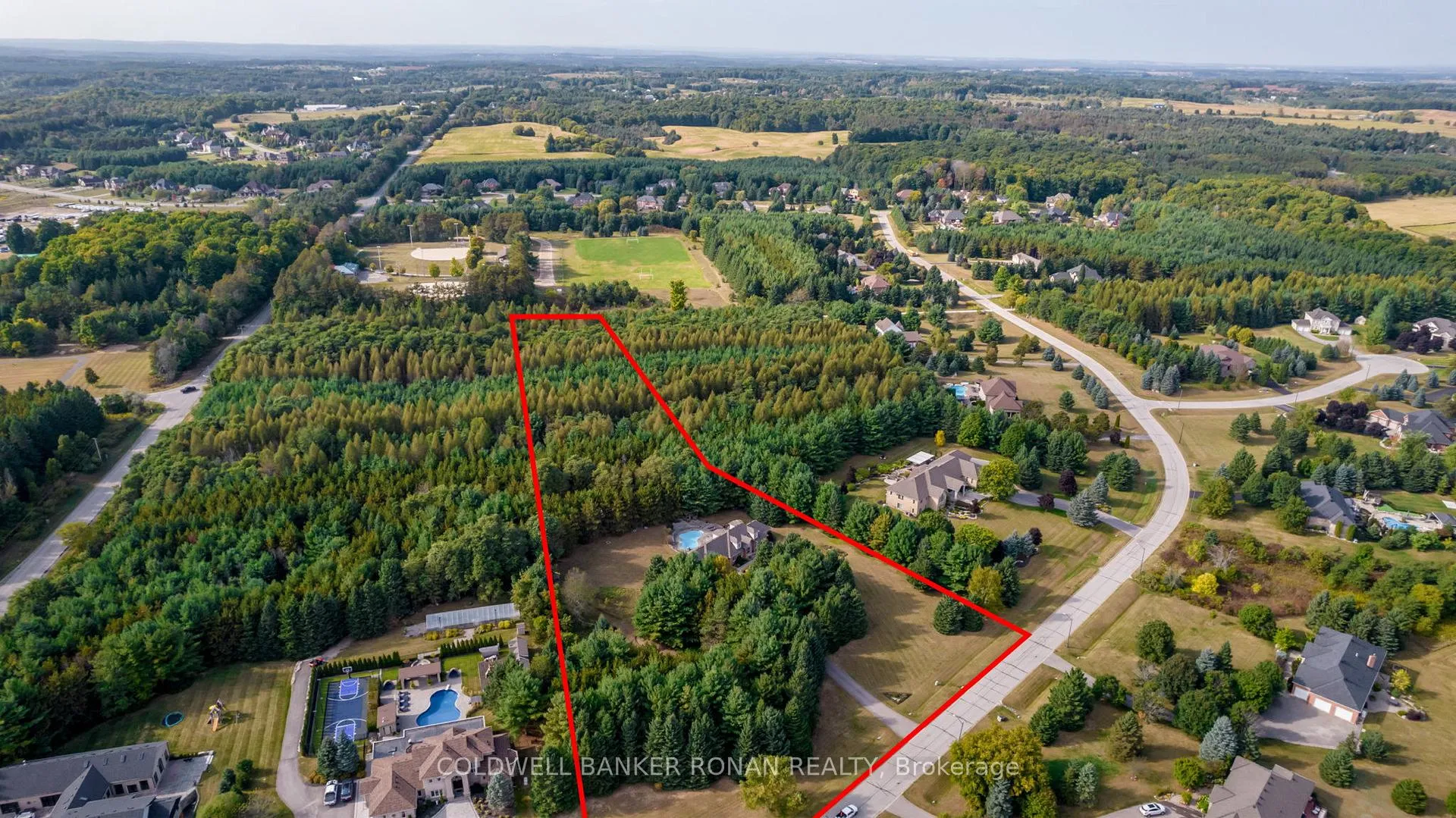 Photo 48 of 16 Indiana Drive, Caledon, Palgrave — HOMEH