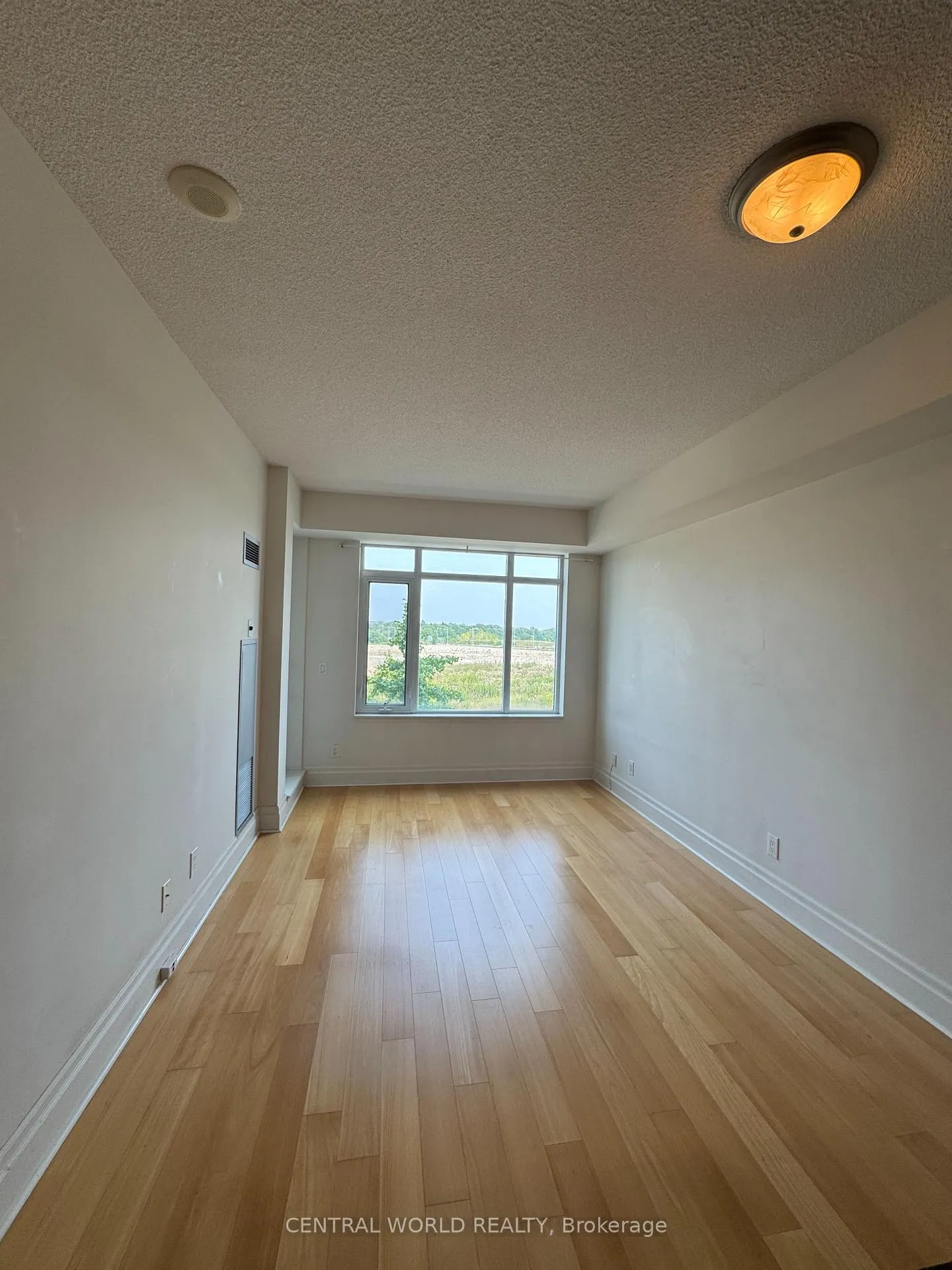 Photo 6 of Unit 205, 131 Upper Duke Crescent, Markham, Unionville — HOMEH