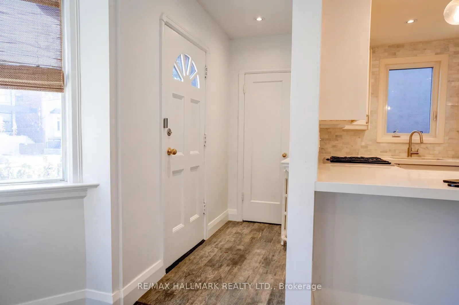 Photo 6 of 10 Coxwell Boulevard, Toronto, East York — HOMEH