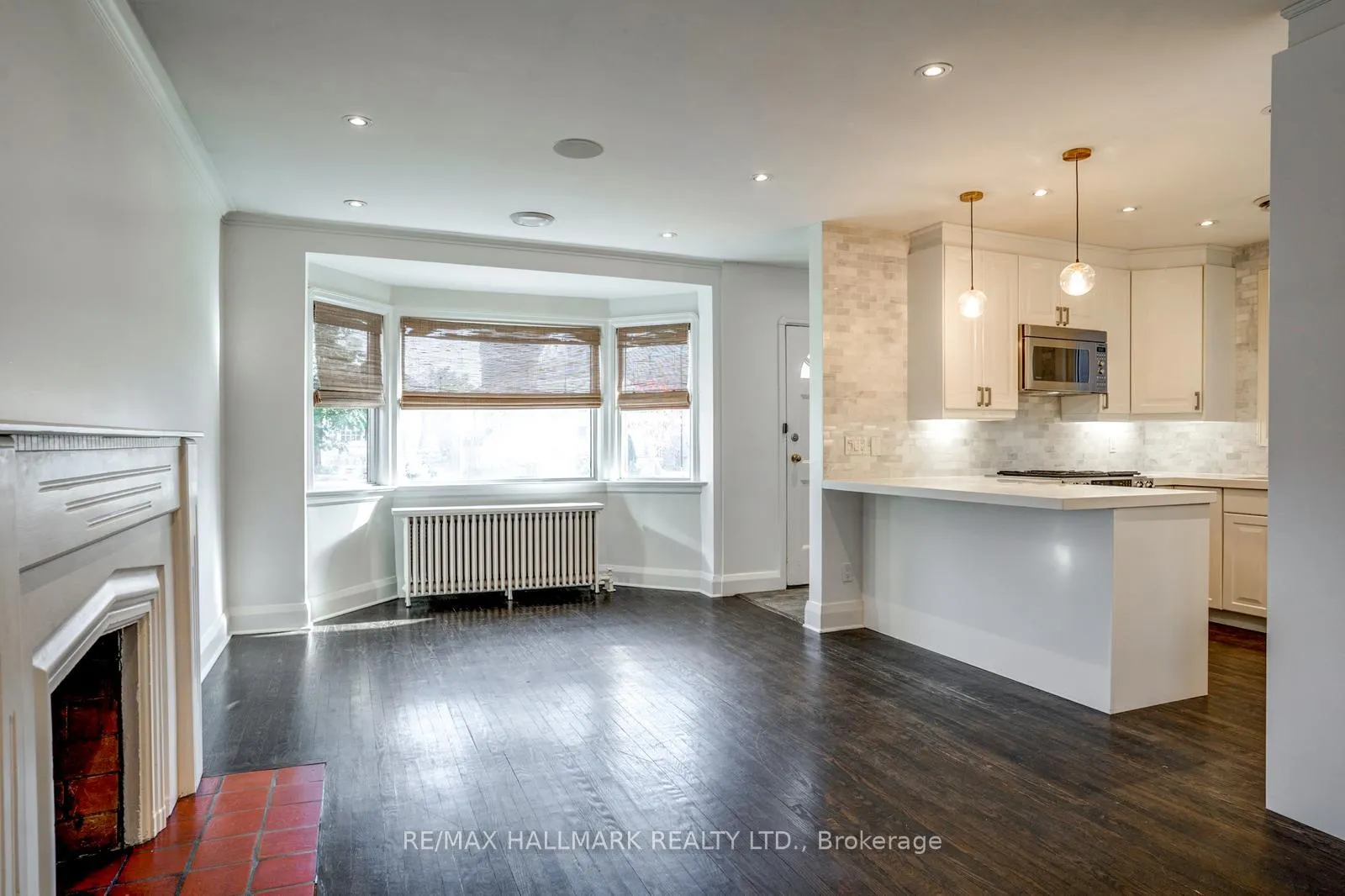 Photo 10 of 10 Coxwell Boulevard, Toronto, East York — HOMEH