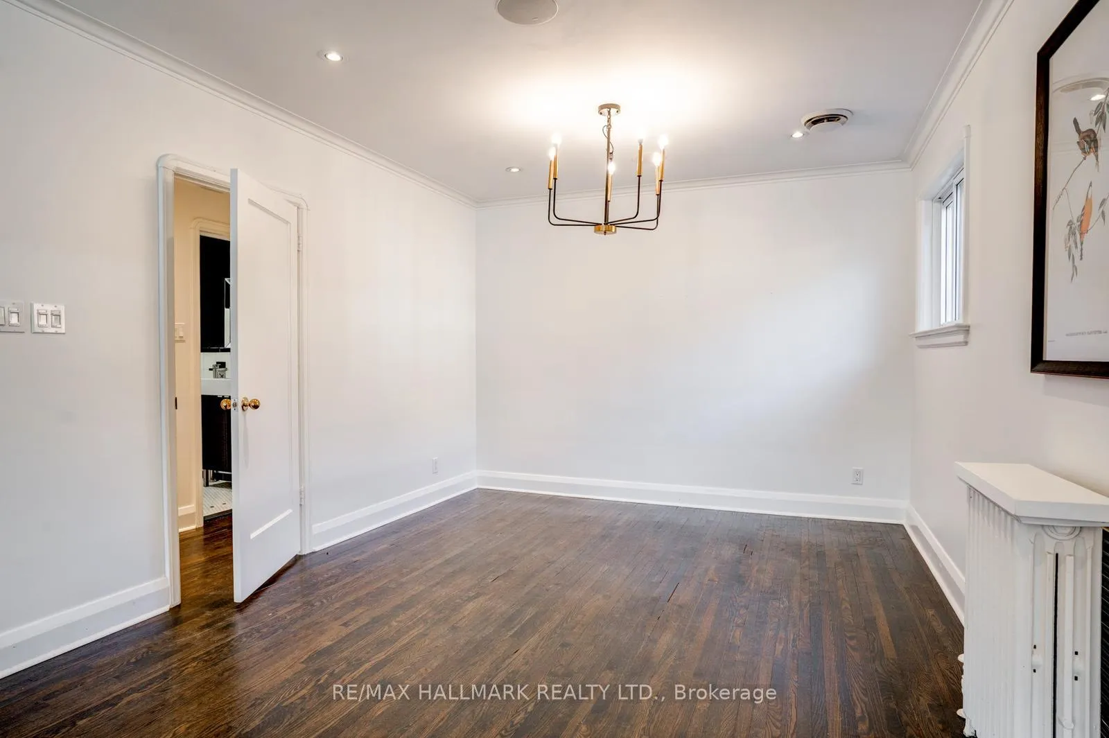Photo 11 of 10 Coxwell Boulevard, Toronto, East York — HOMEH