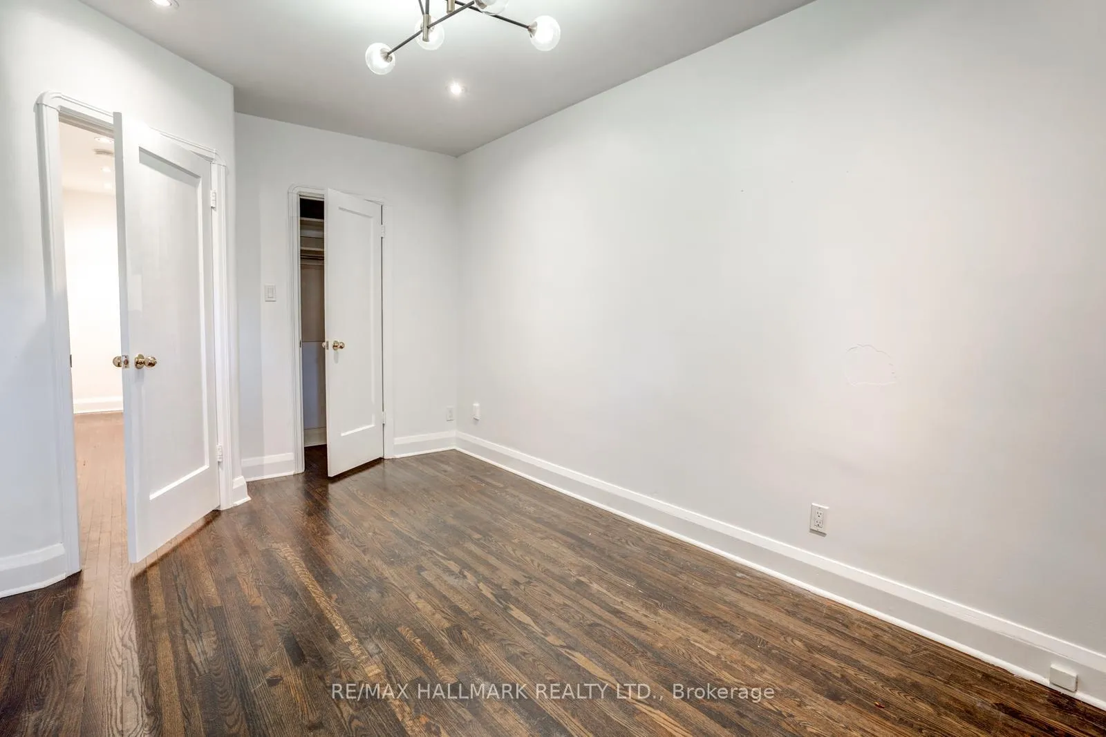 Photo 24 of 10 Coxwell Boulevard, Toronto, East York — HOMEH