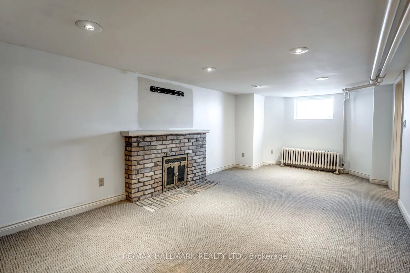 Photo 29 of 10 Coxwell Boulevard, Toronto, East York — HOMEH